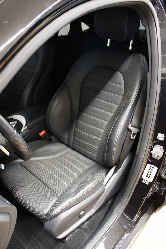 MERCEDES-BENZ GLC 300 4Matic AMG Line Coupé-image-10