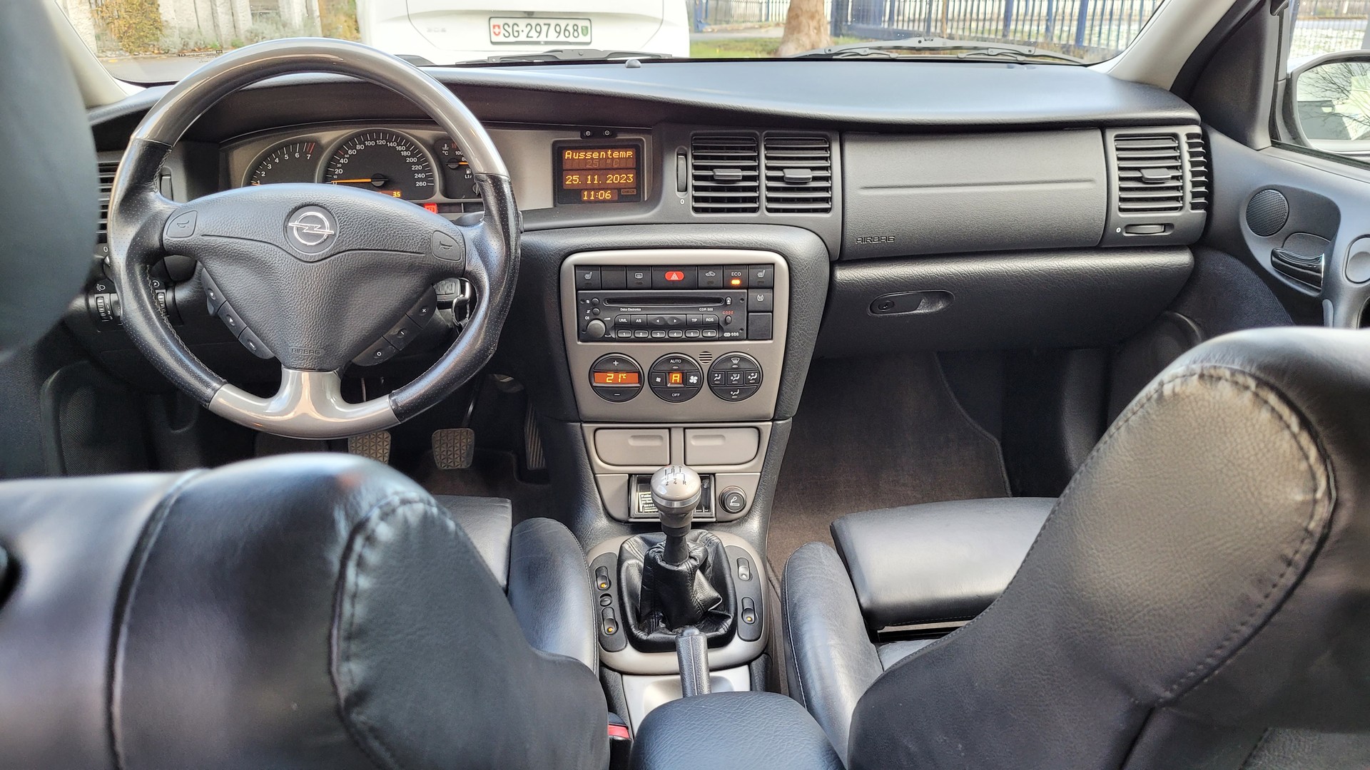 OPEL Vectra 2.5i V6 i500-image-8