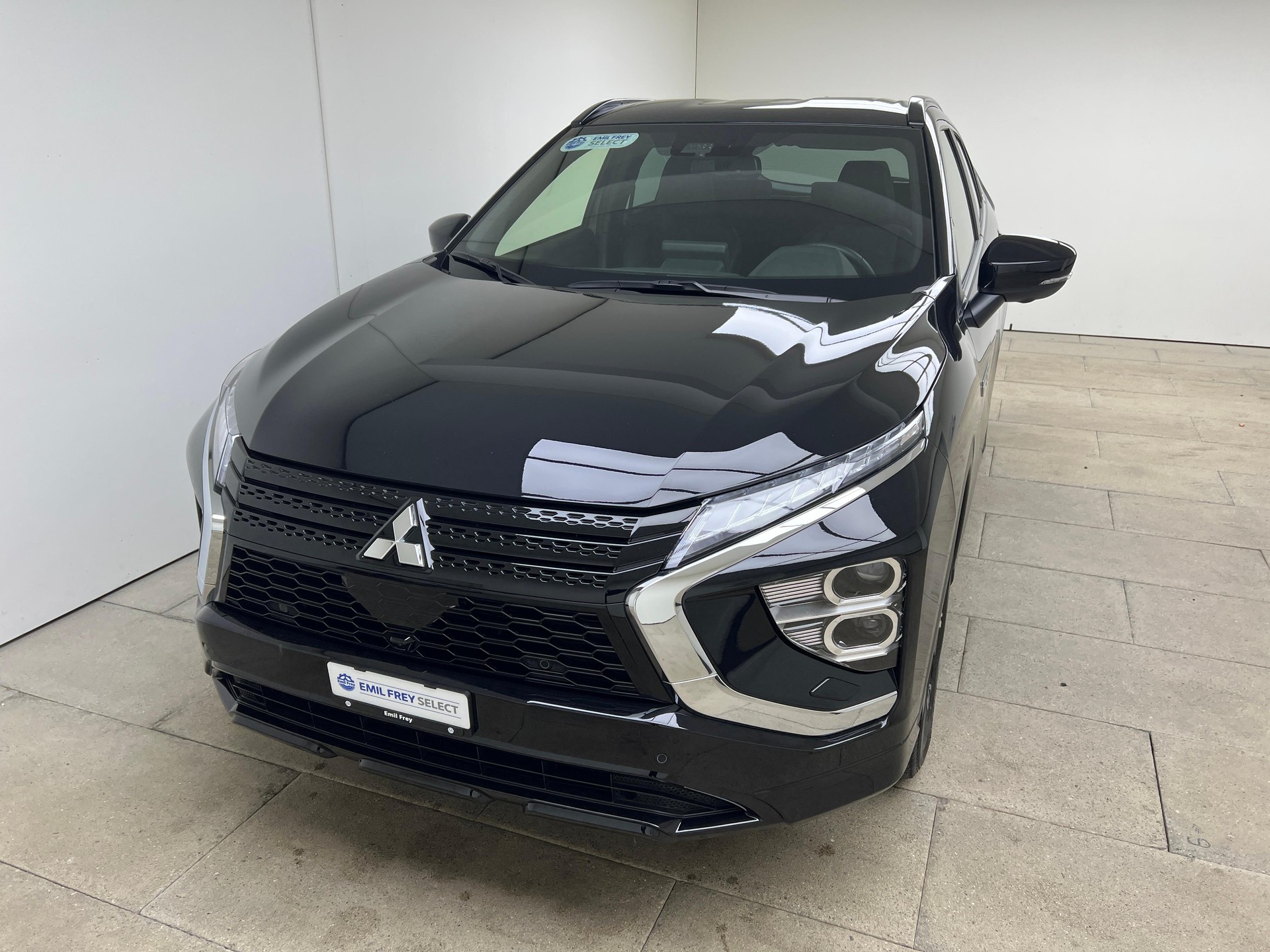 MITSUBISHI Eclipse Cross 2.4 PHEV Intense 4x4 / Jetzt mit attraktivem 1.99% Leasing-image-0