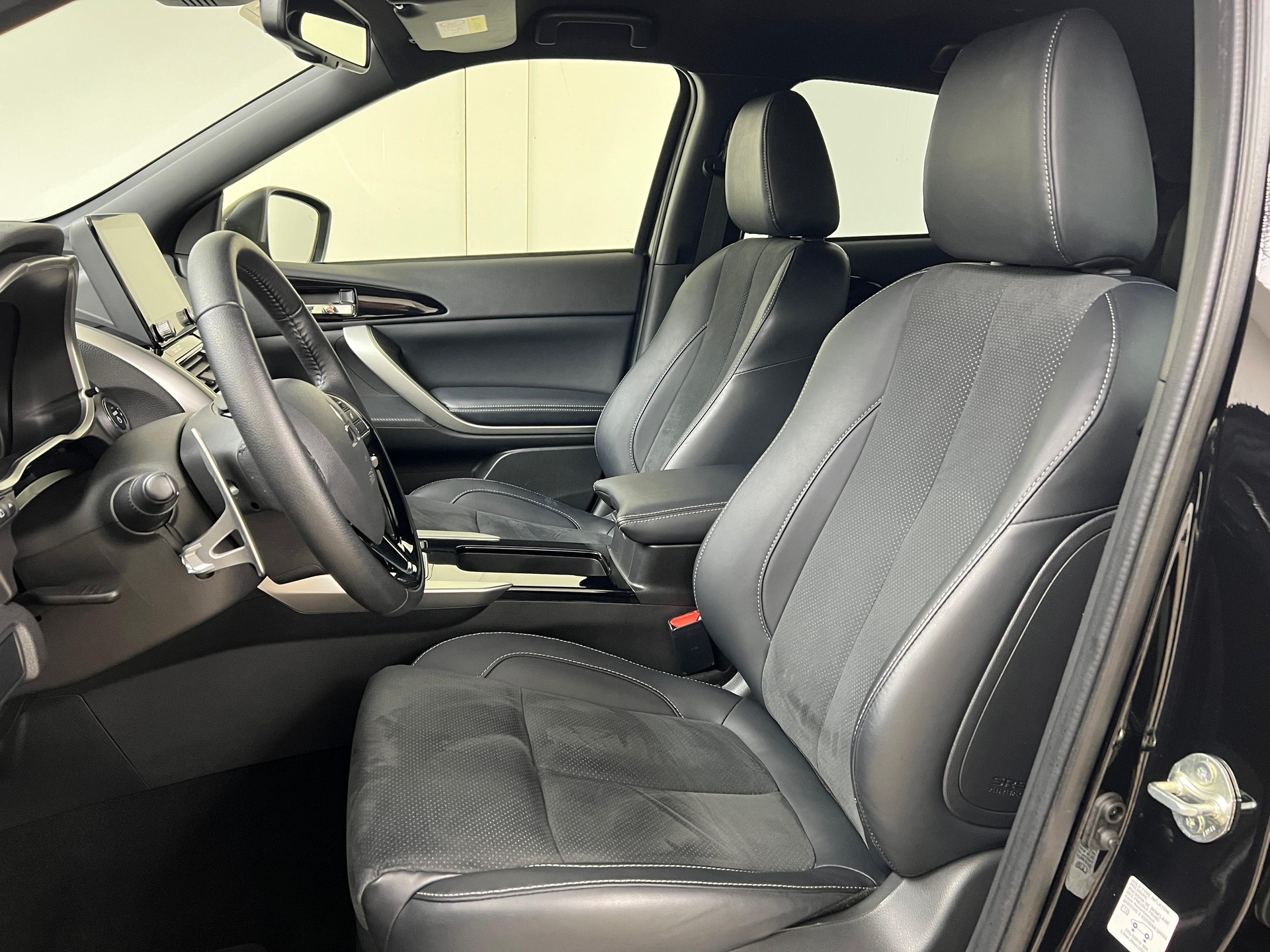 MITSUBISHI Eclipse Cross 2.4 PHEV Intense 4x4 / Jetzt mit attraktivem 1.99% Leasing-image-6