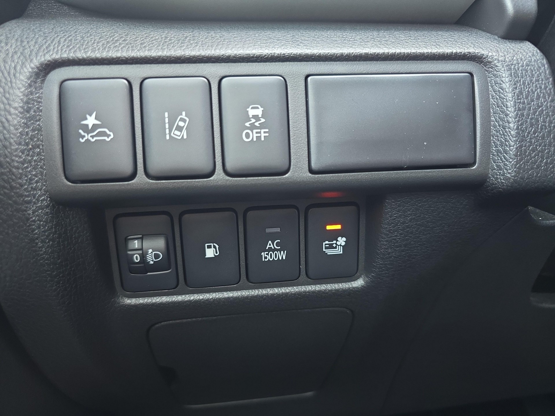 MITSUBISHI Eclipse Cross 2.4 PHEV Intense 4x4-image-19