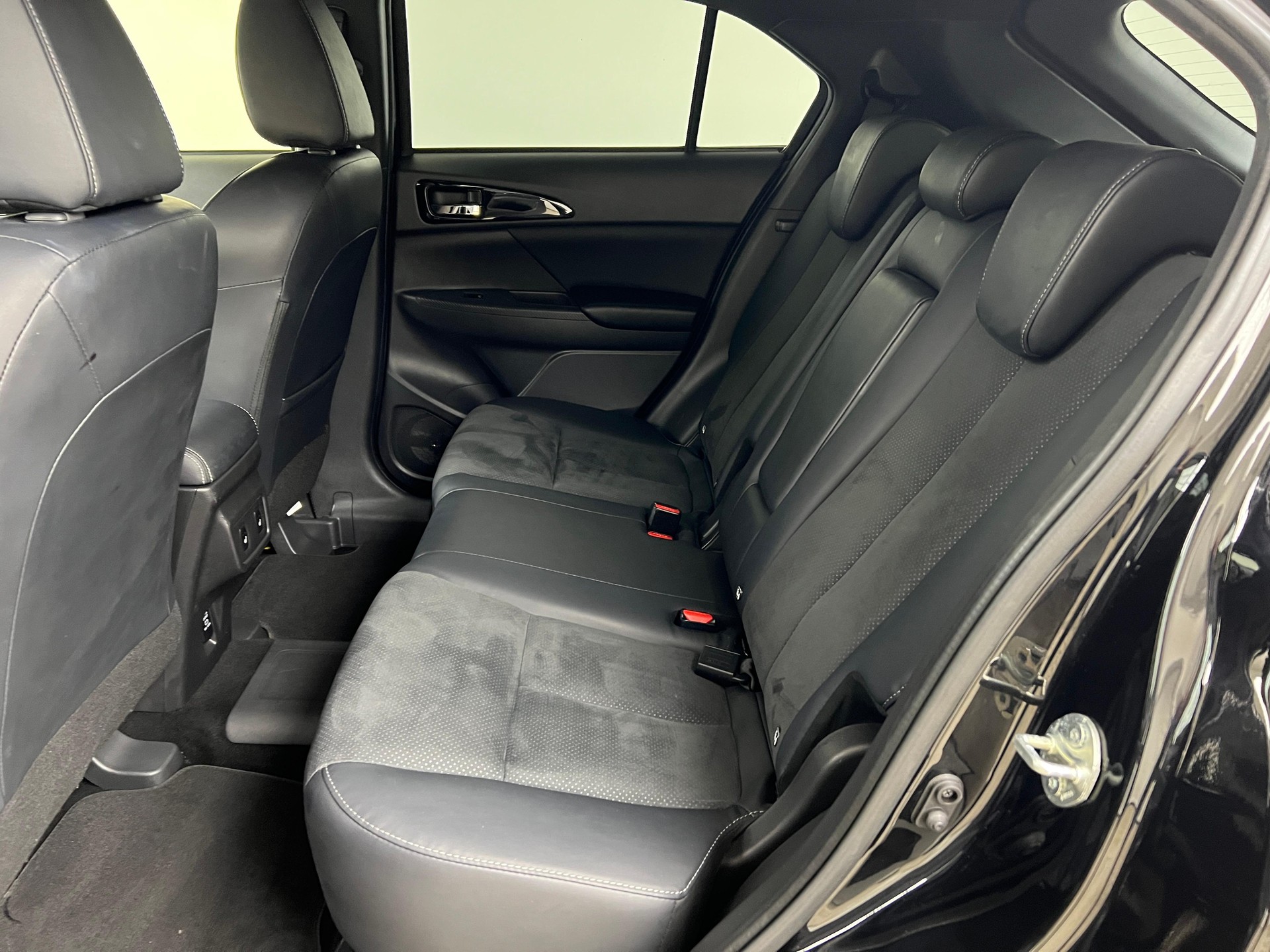 MITSUBISHI Eclipse Cross 2.4 PHEV Intense 4x4 / Jetzt mit attraktivem 1.99% Leasing-image-16