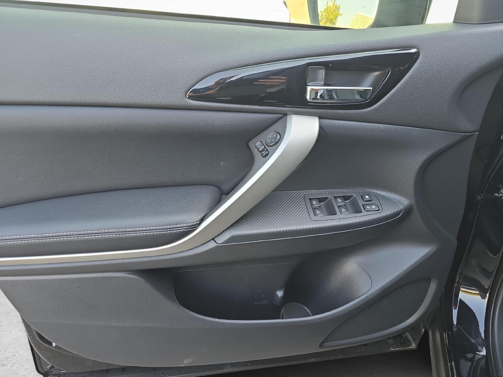 MITSUBISHI Eclipse Cross 2.4 PHEV Intense 4x4-image-14