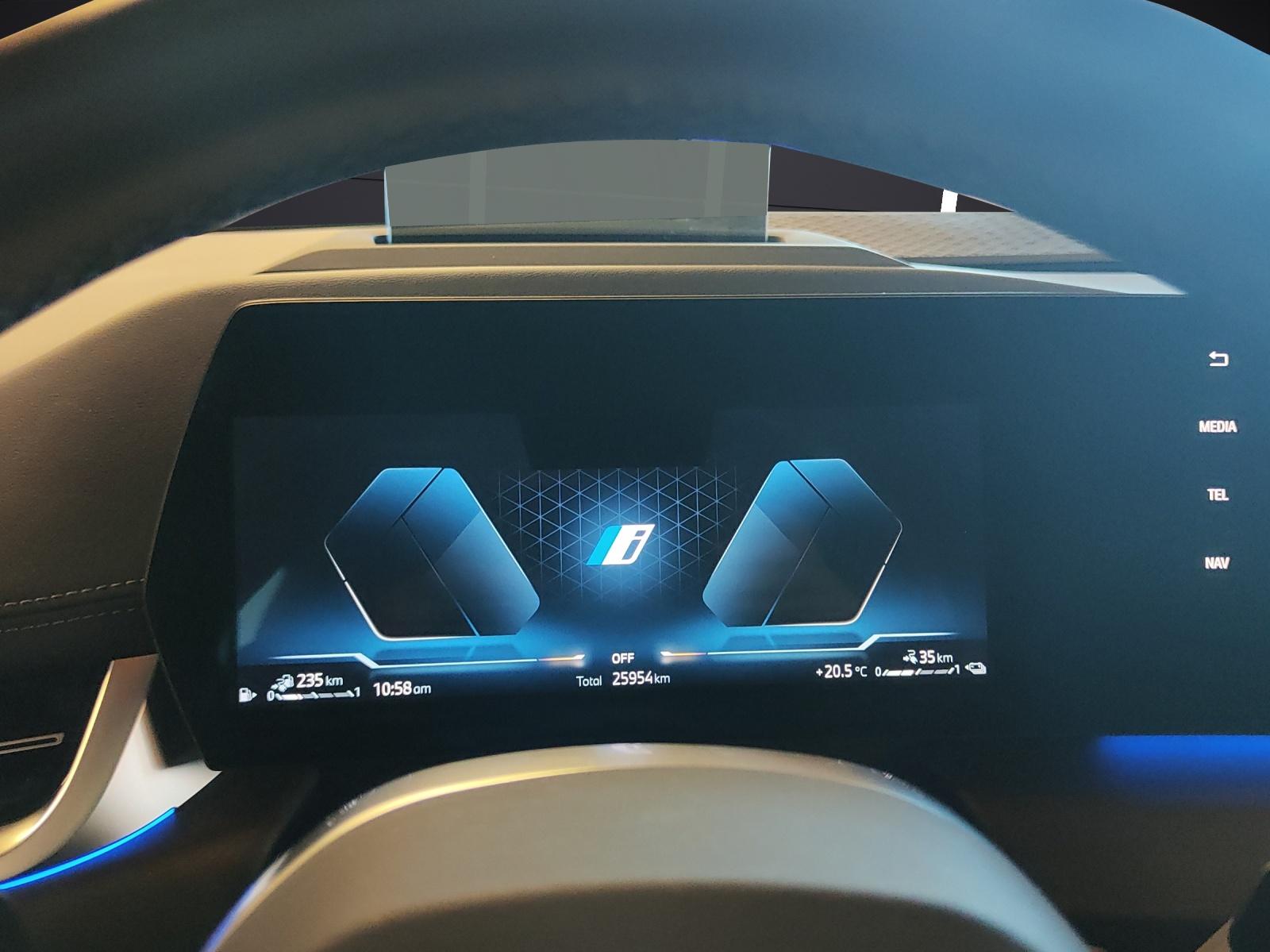 BMW 230e xDrive paddles Active Tourer-image-17