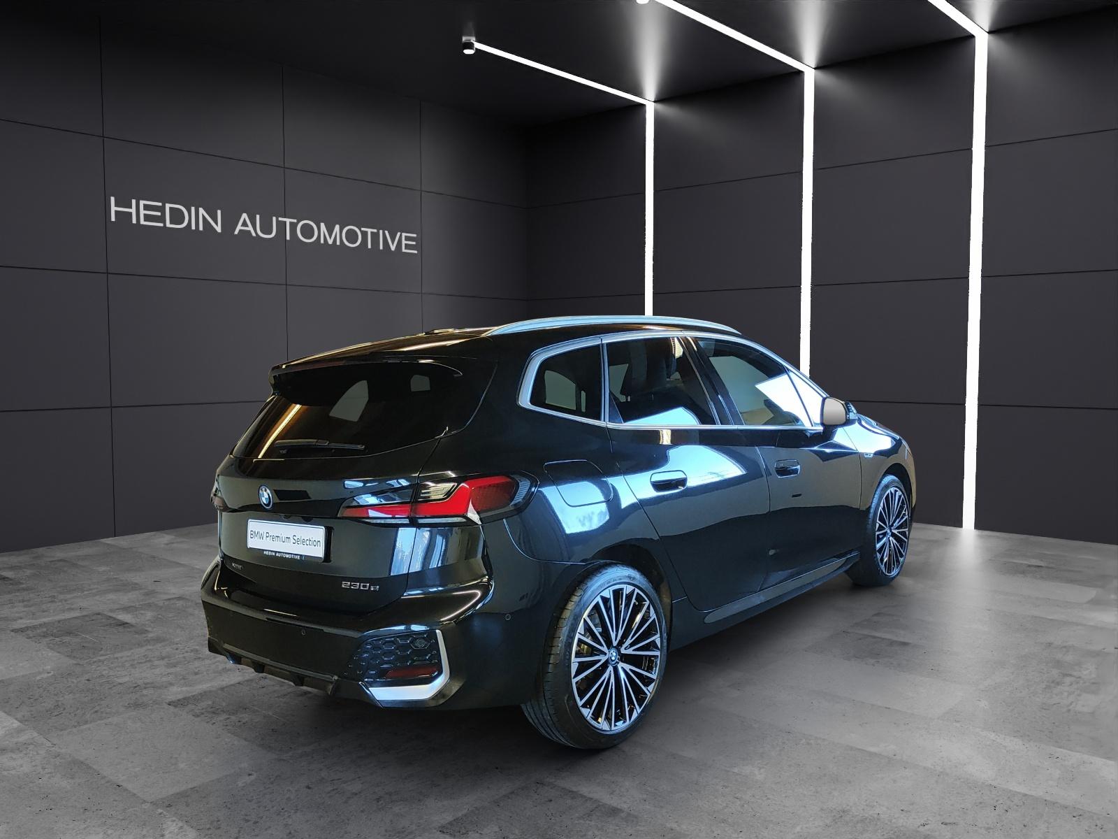 BMW 230e xDrive paddles Active Tourer-image-4