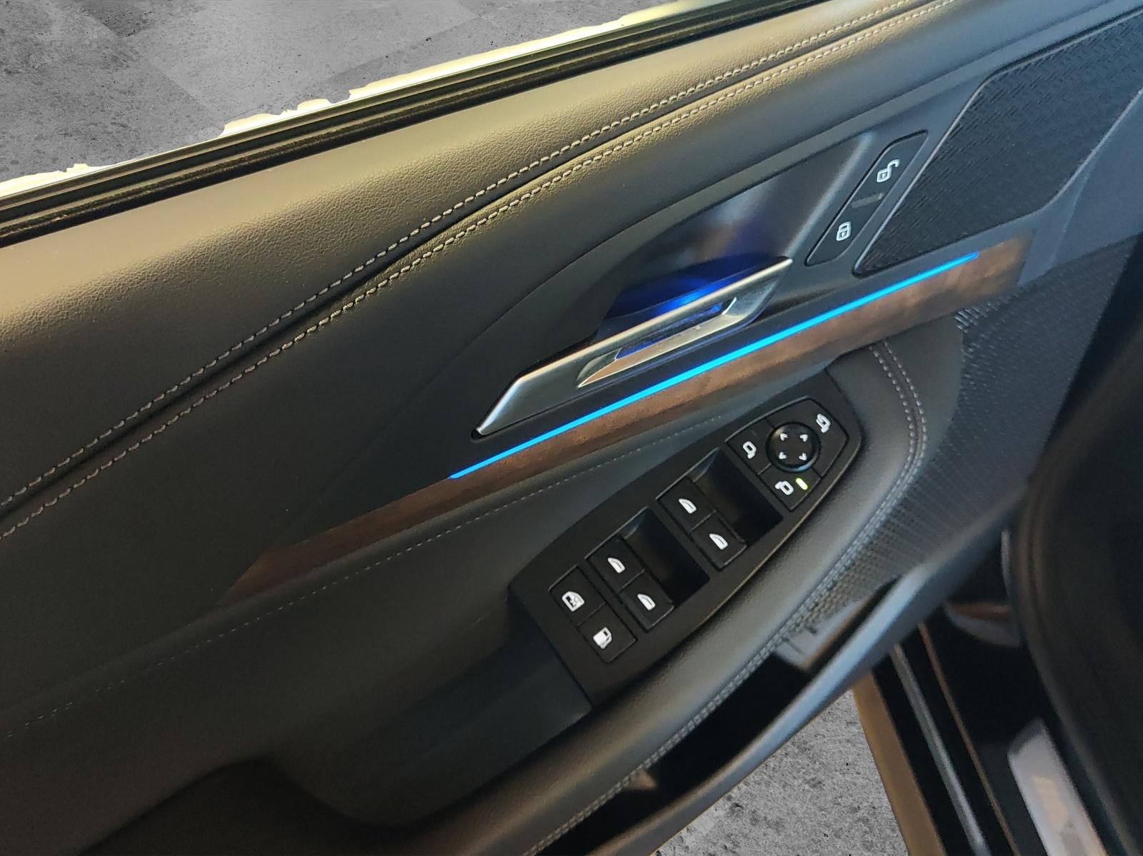 BMW 230e xDrive paddles Active Tourer-image-10