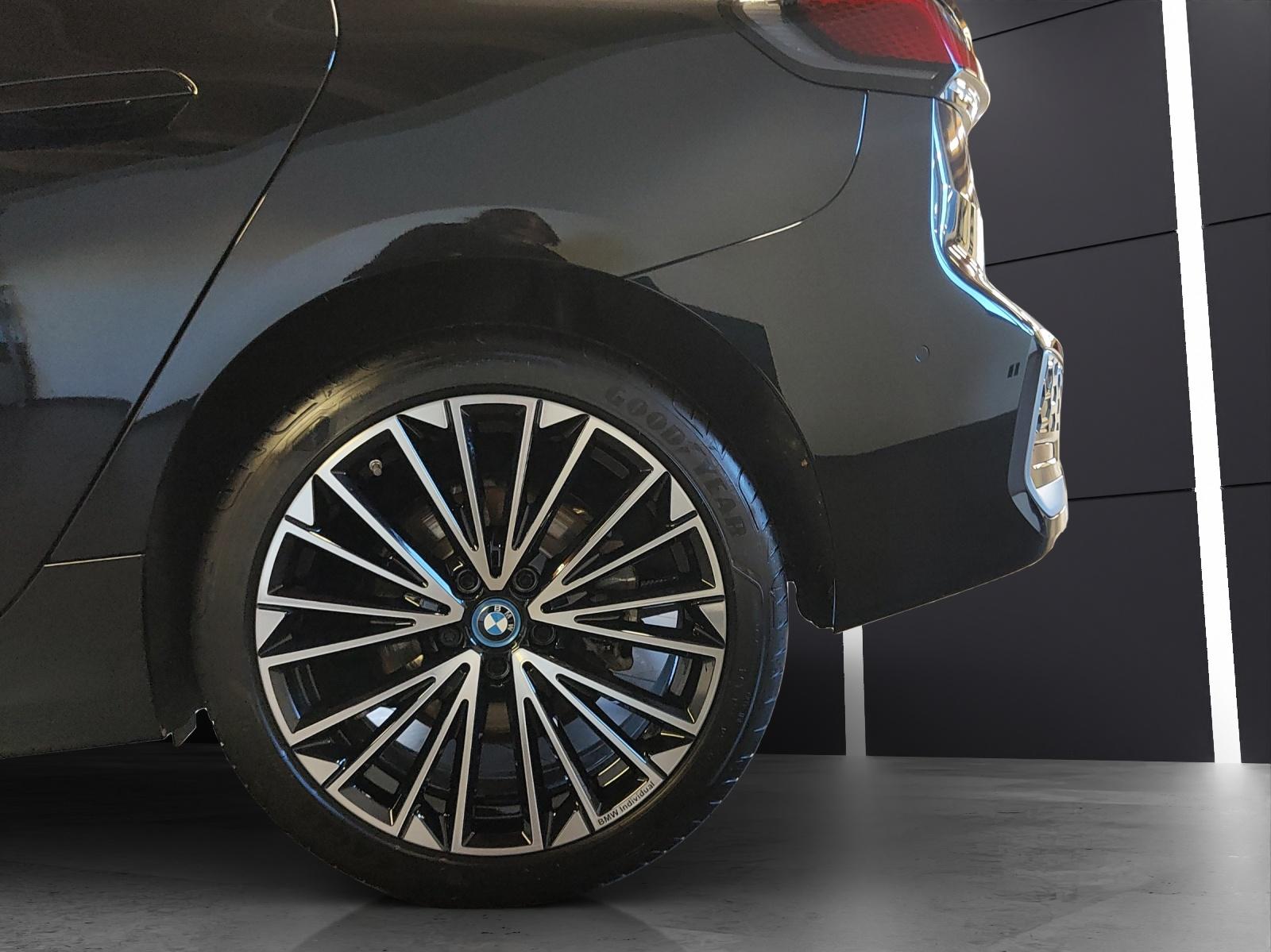 BMW 230e xDrive paddles Active Tourer-image-9