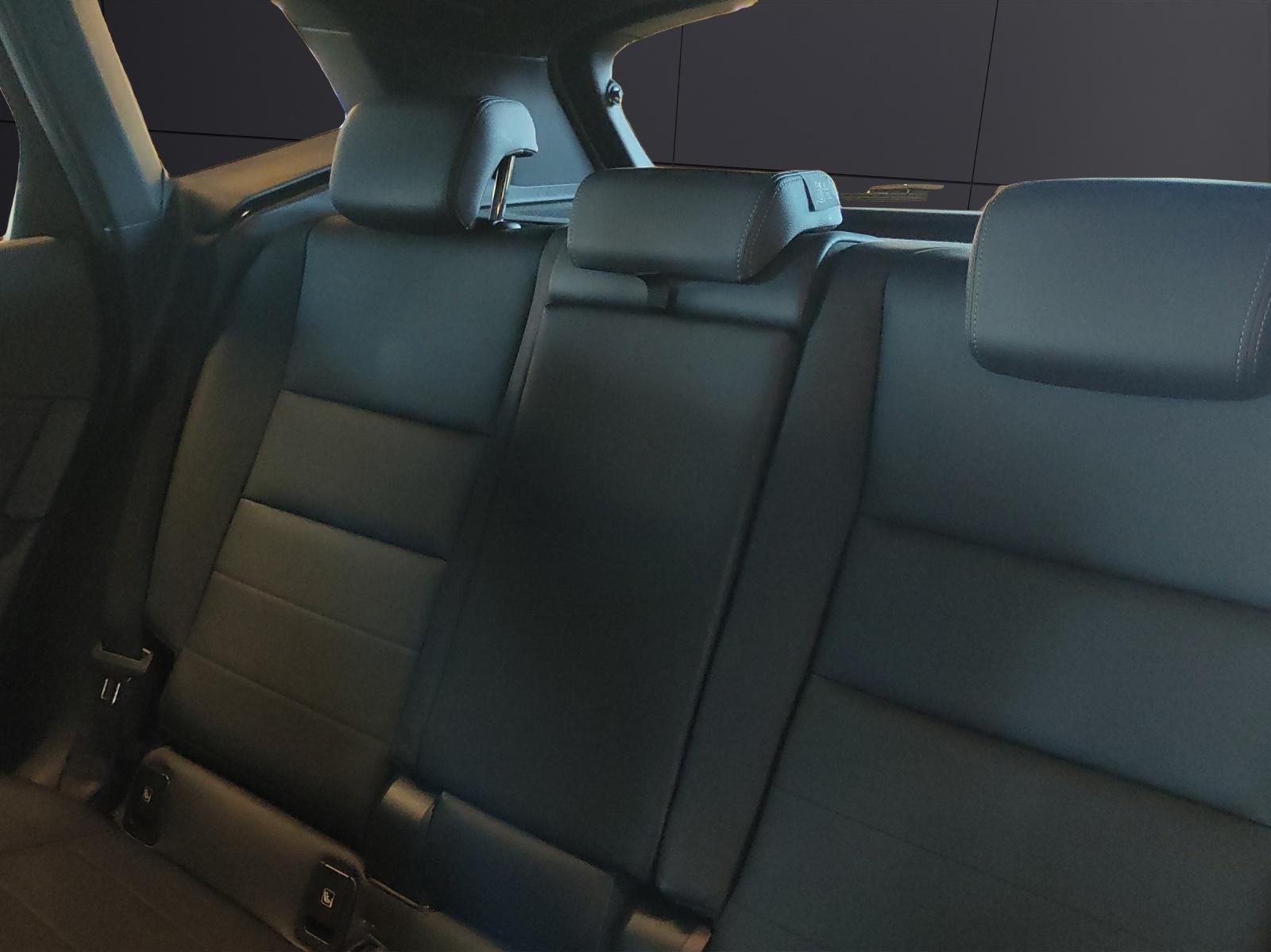 BMW 230e xDrive paddles Active Tourer-image-12