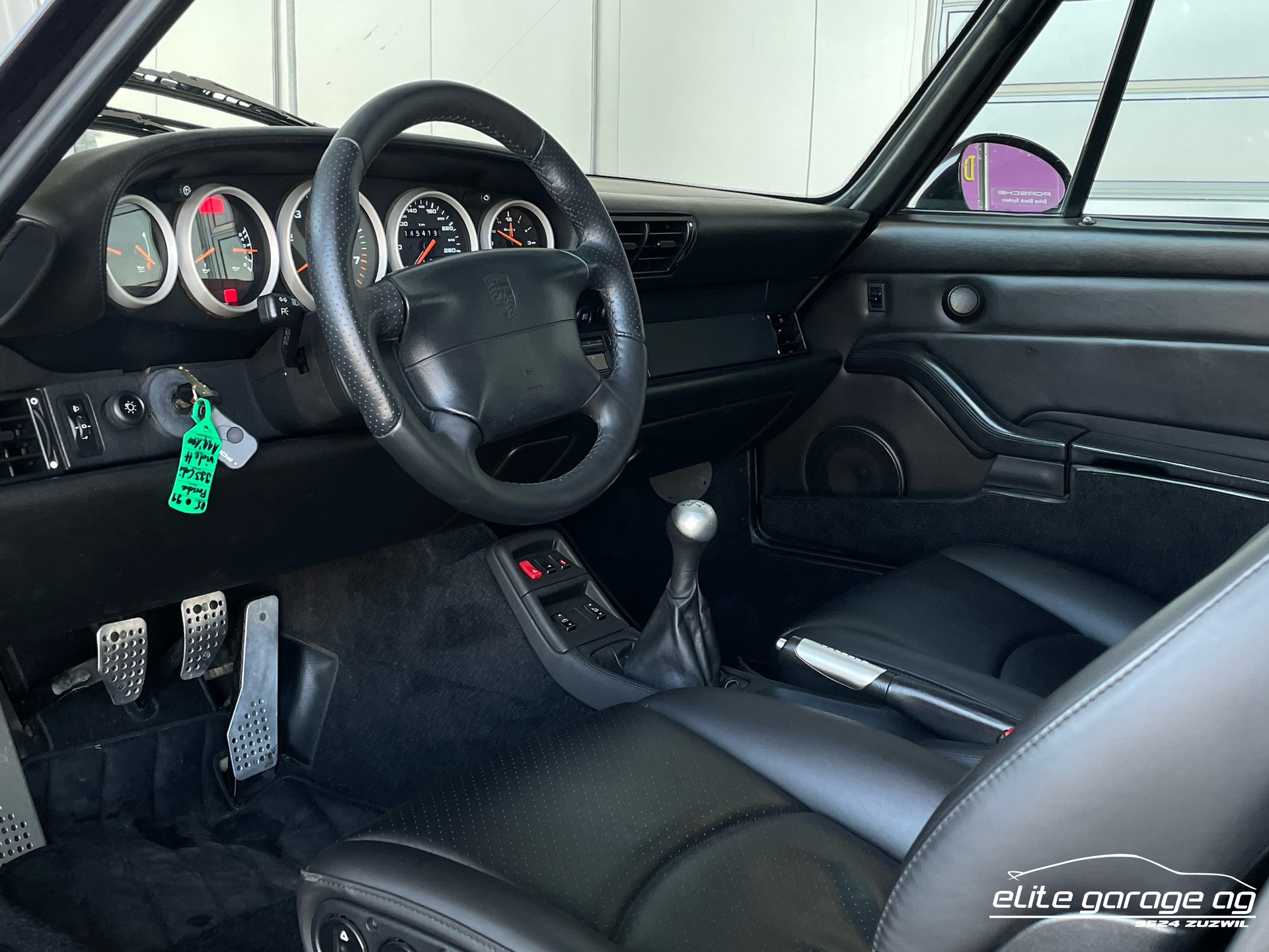 PORSCHE 911 Carrera Cabrio VETERANENGEPRÜFT-image-12