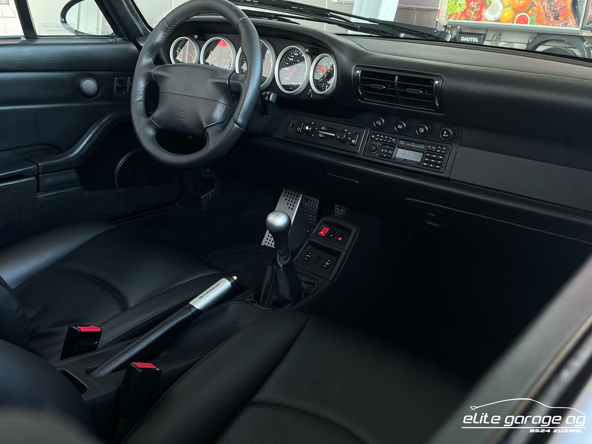 PORSCHE 911 Carrera Cabrio VETERANENGEPRÜFT-image-14