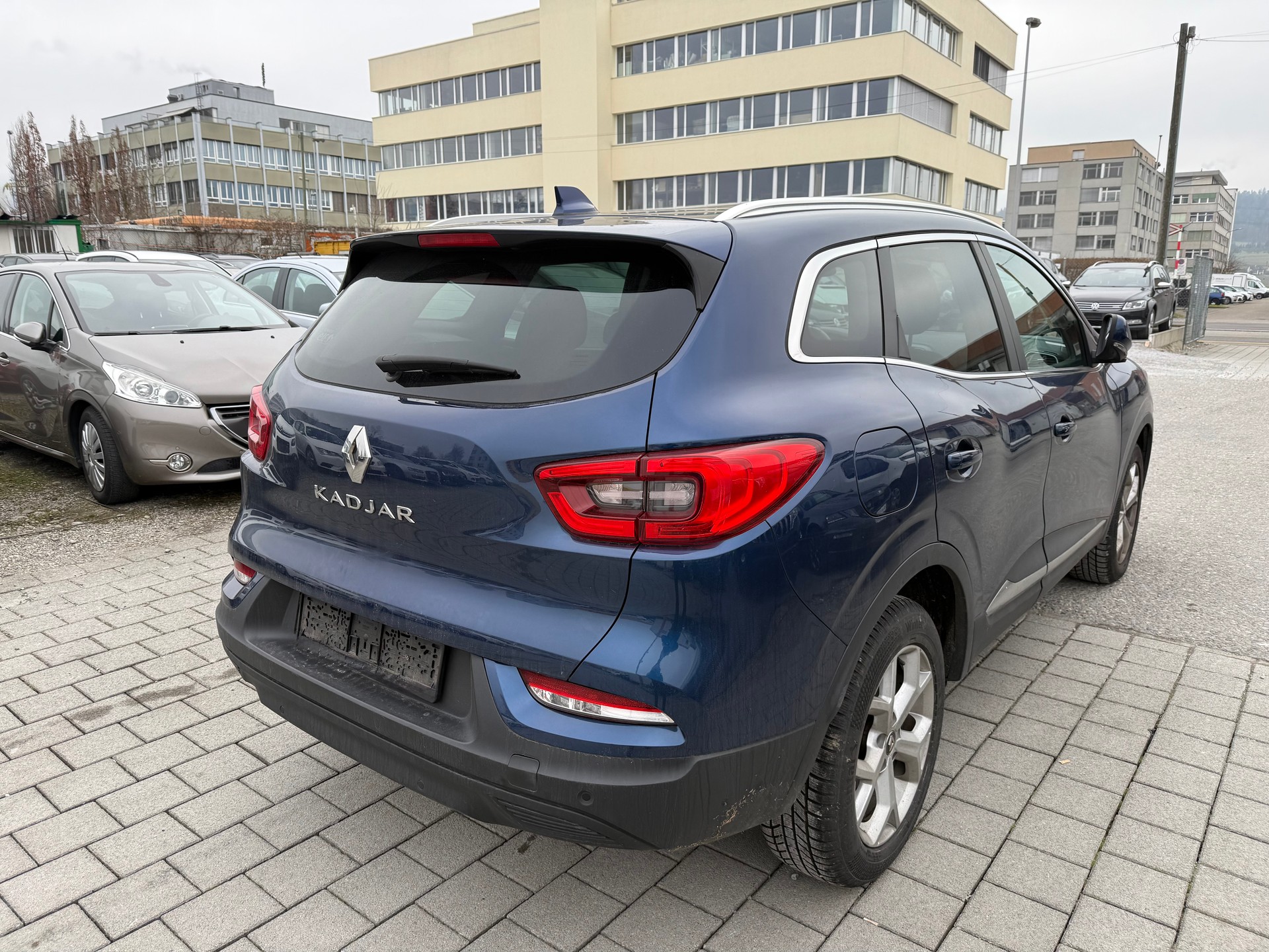 RENAULT Kadjar 1.5 Blue dCI Business EDC *Automat *Diesel *Unfallschaden linke Seite-image-8