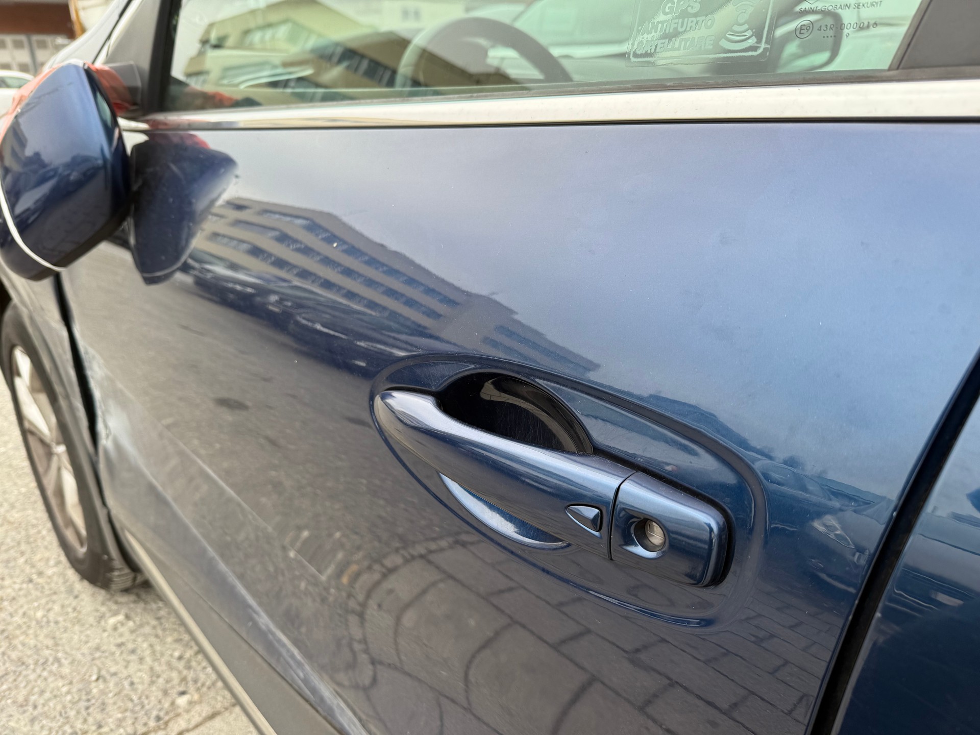 RENAULT Kadjar 1.5 Blue dCI Business EDC *Automat *Diesel *Unfallschaden linke Seite-image-2
