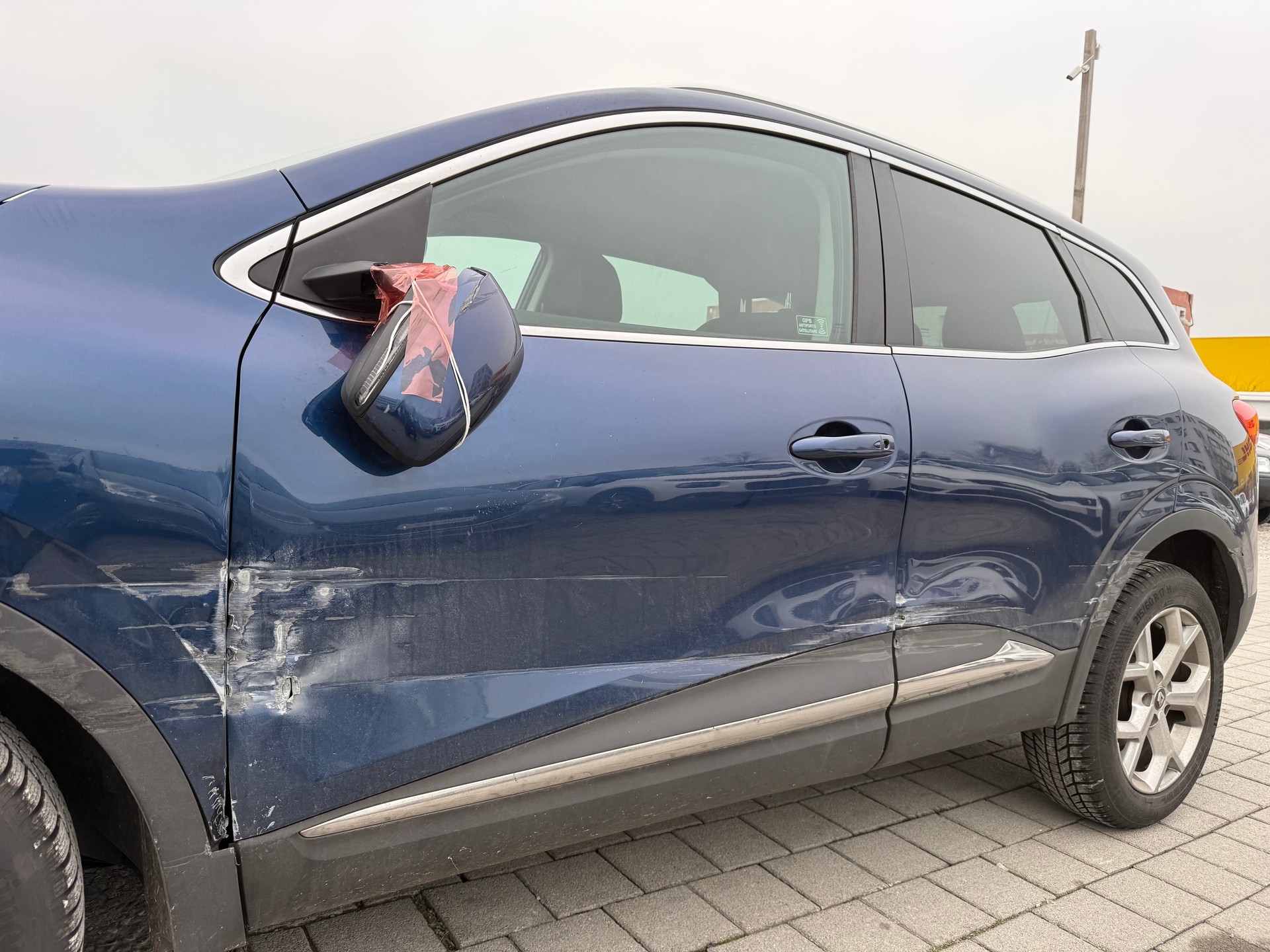 RENAULT Kadjar 1.5 Blue dCI Business EDC *Automat *Diesel *Unfallschaden linke Seite-image-4