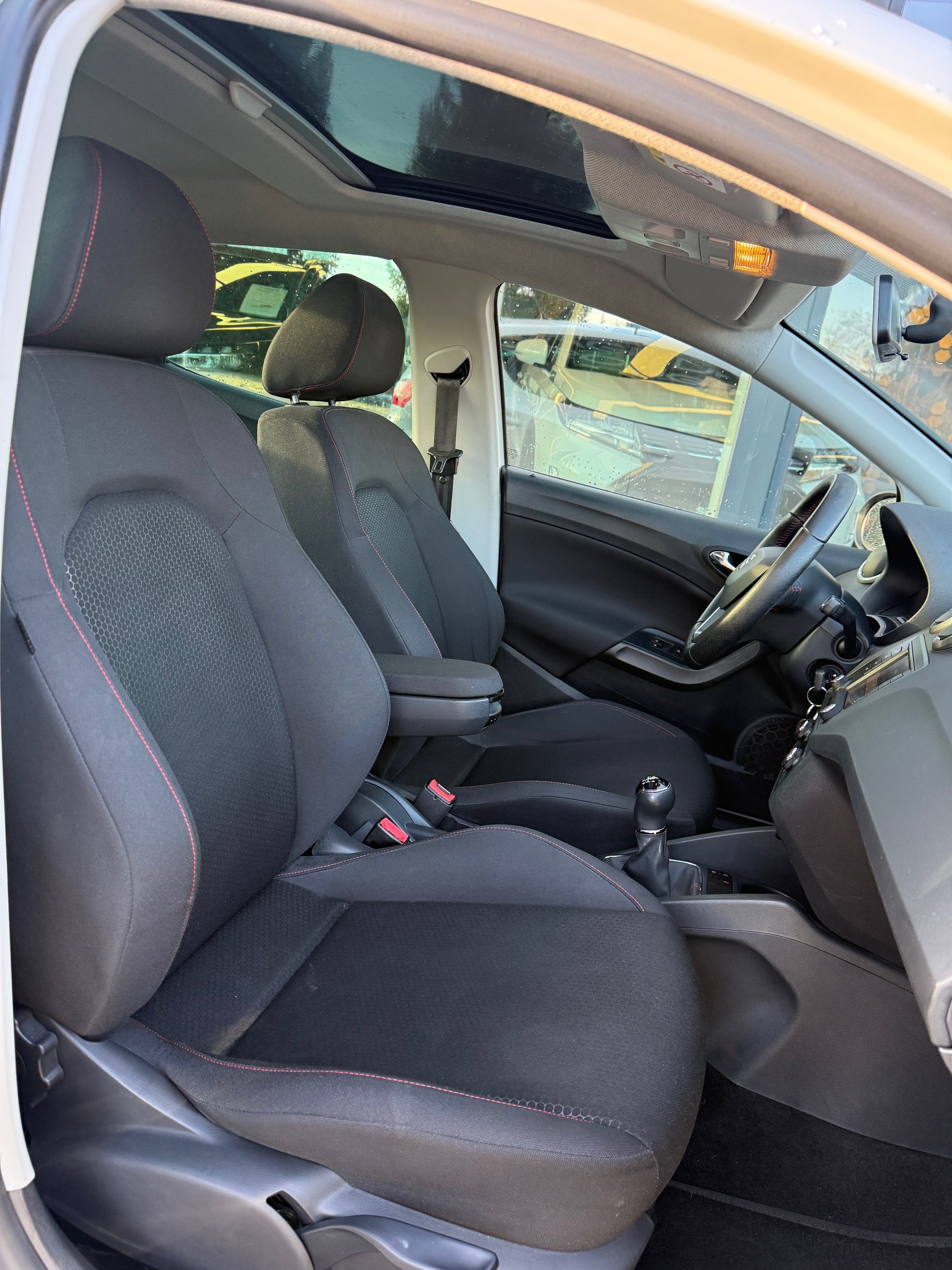 SEAT Ibiza ST 1.2 TSI FR-image-9