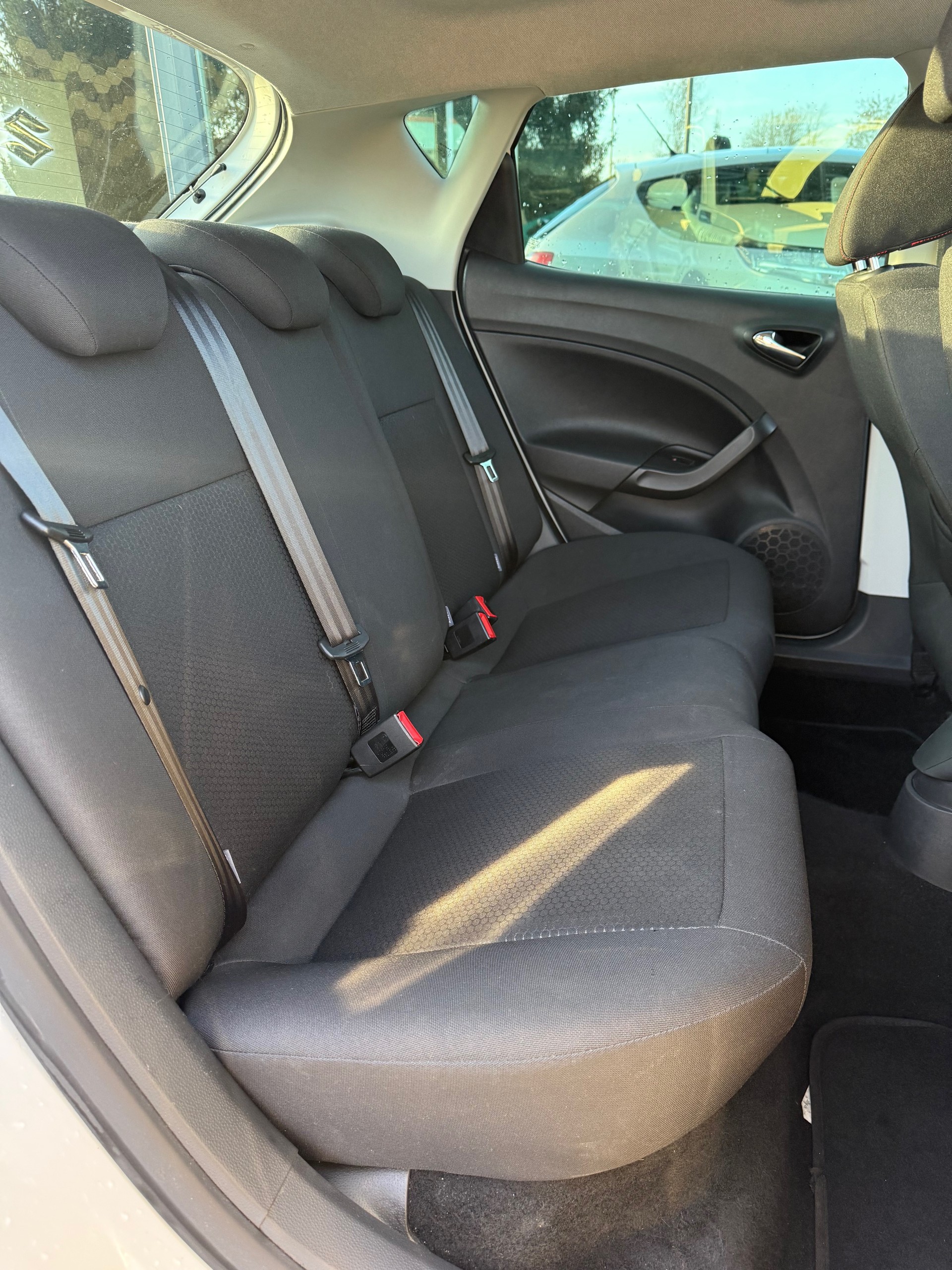 SEAT Ibiza ST 1.2 TSI FR-image-8