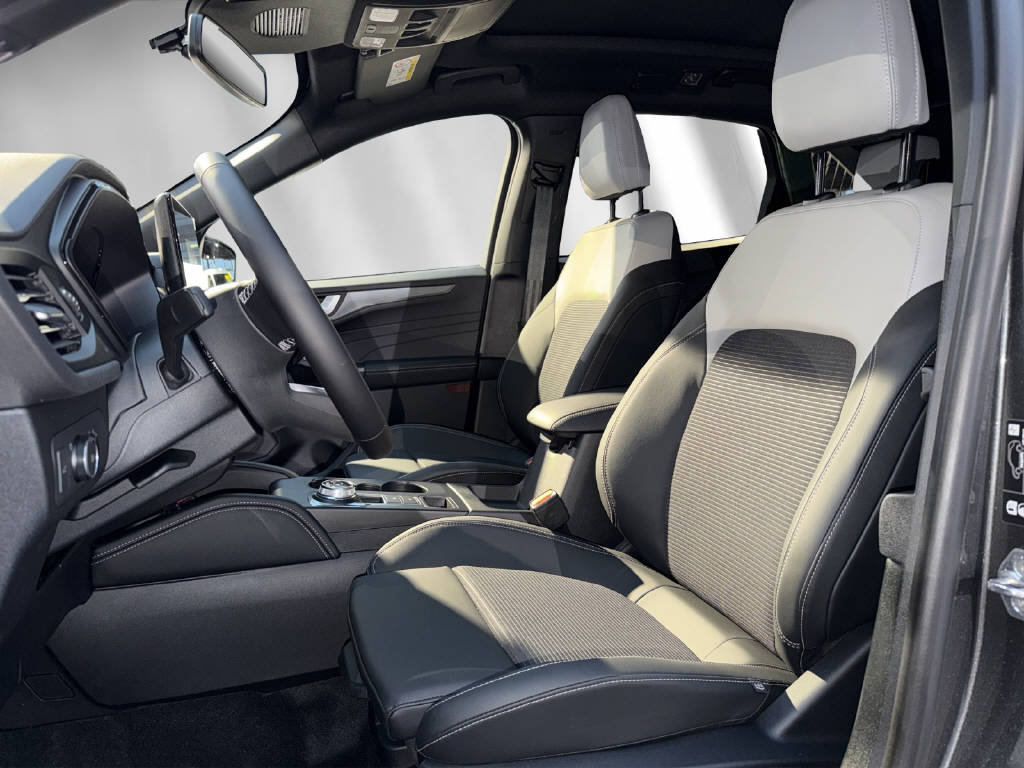 FORD Kuga 2.5 Hybrid Sound Edition 4x4-image-3