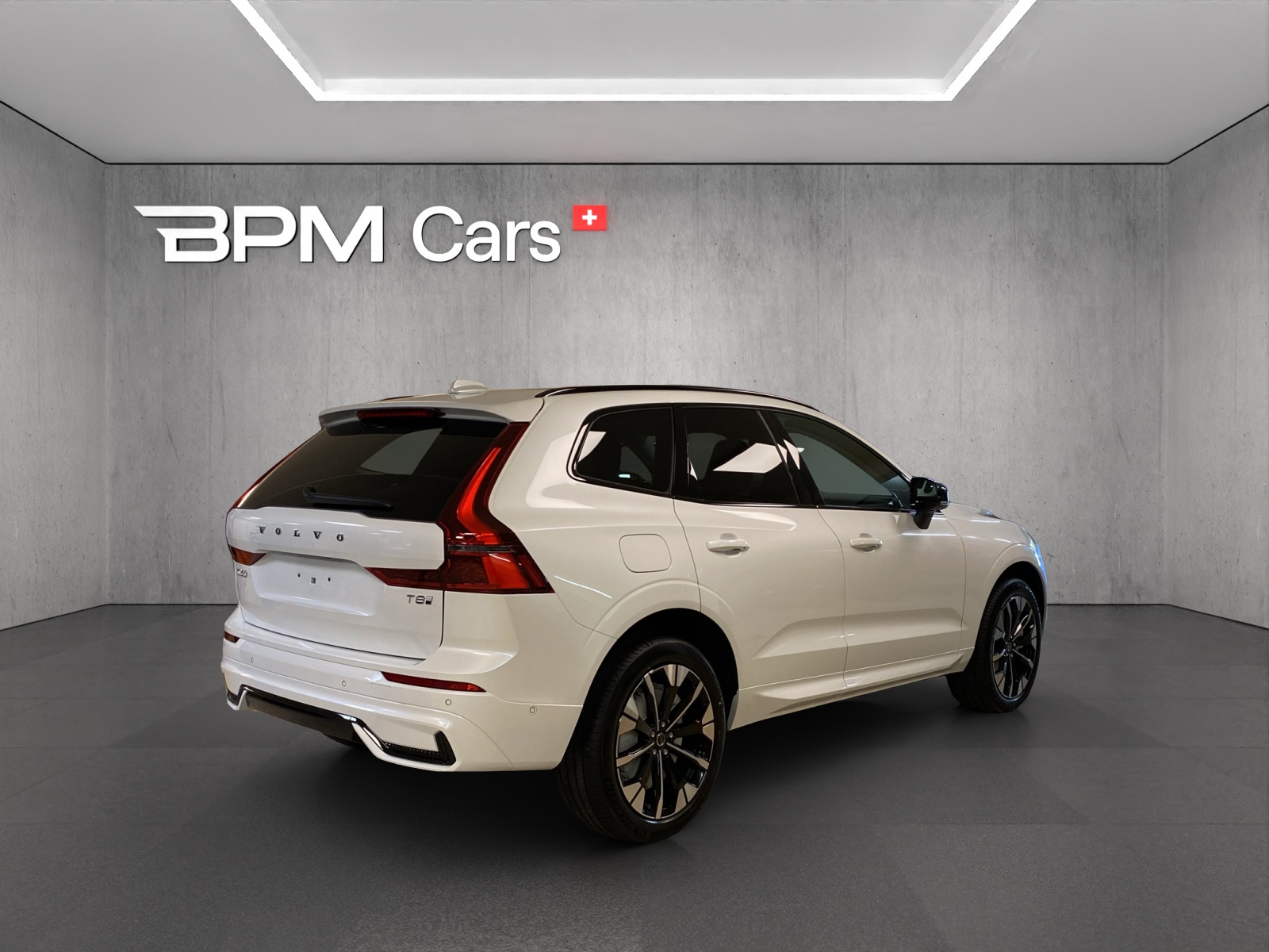 VOLVO XC60 T8 eAWD PluginHybrid Ultra Dark Geartronic-image-1