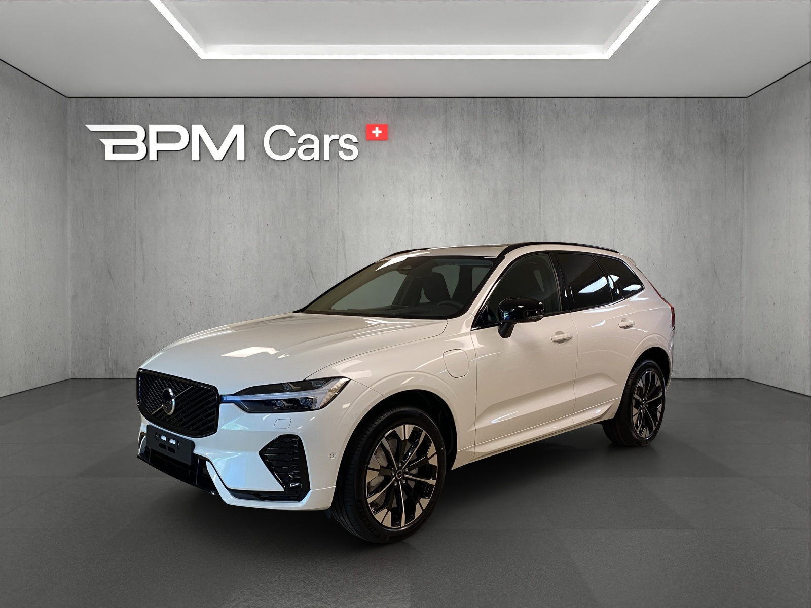 VOLVO XC60 T8 eAWD PluginHybrid Ultra Dark Geartronic-image-0
