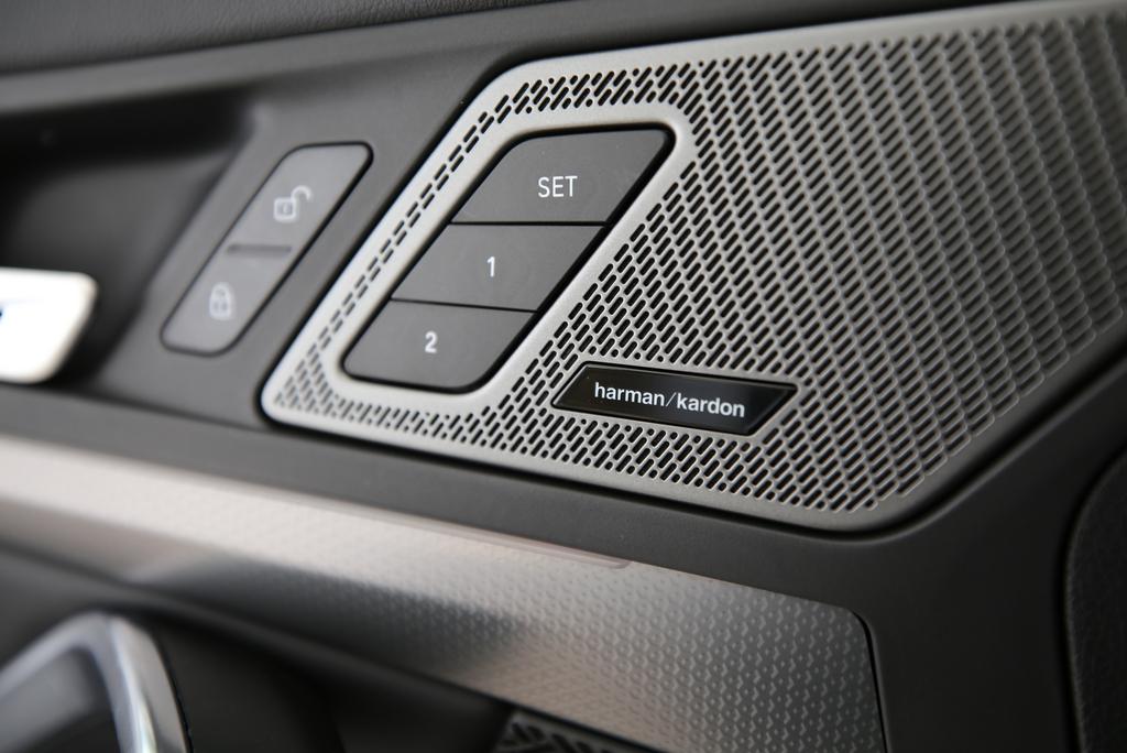 BMW X1 20i sDrive-image-6