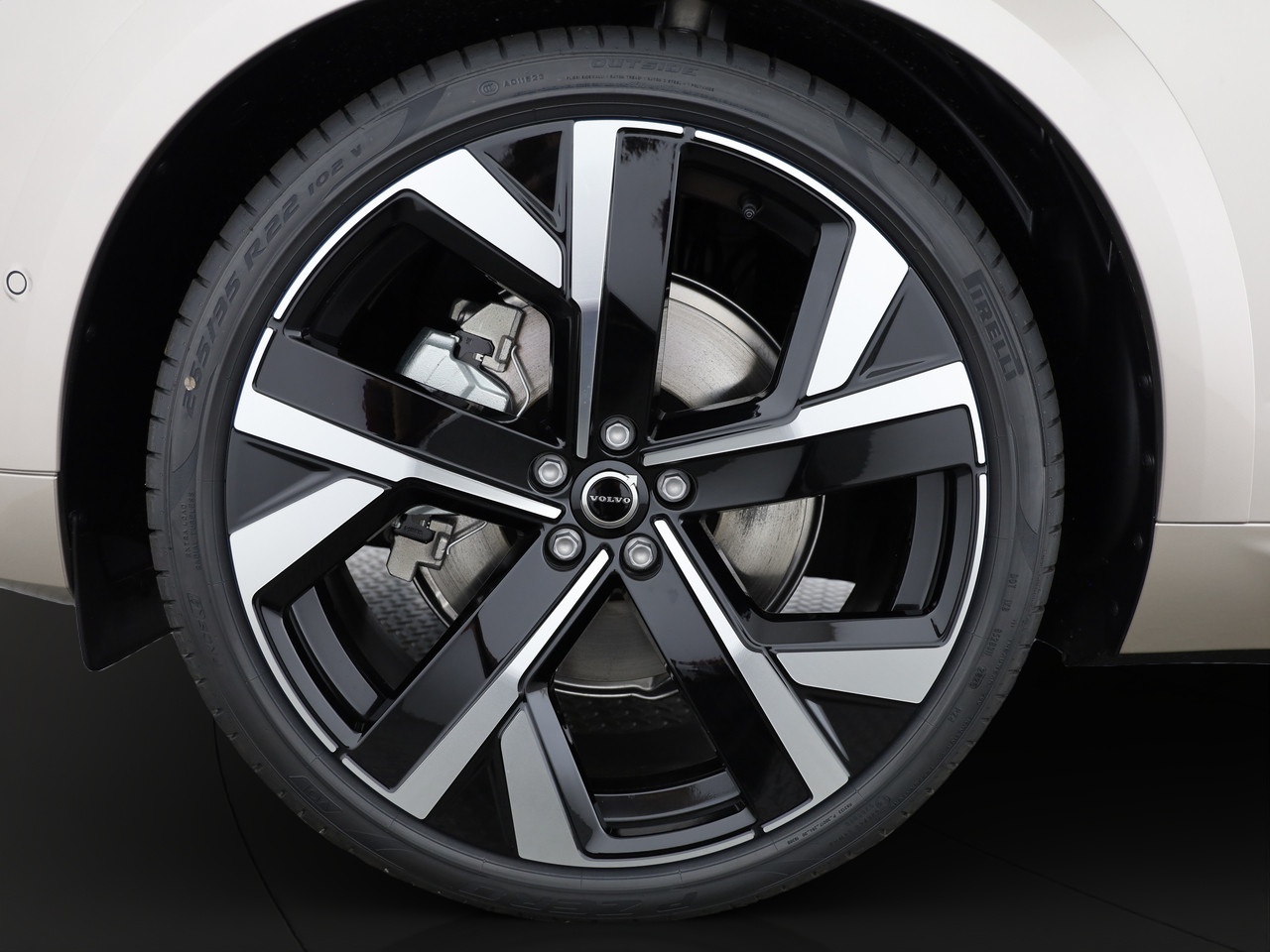 VOLVO XC60 2.0 T8 TE Ultra Dark eAWD-image-4