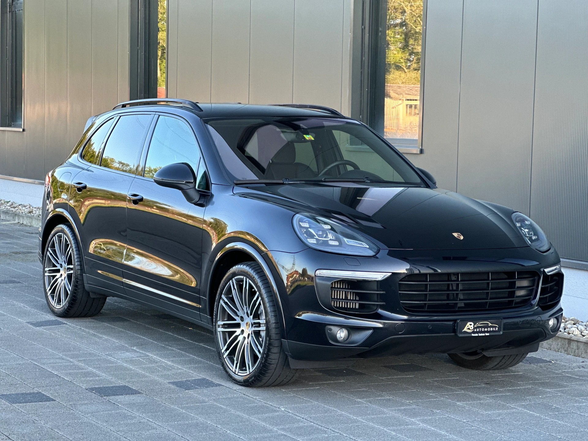 PORSCHE Cayenne S Diesel FACELIFT-image-2