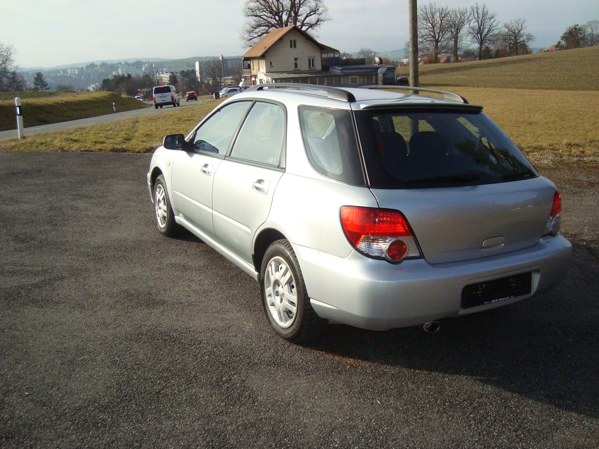 SUBARU Impreza 2.0-image-3