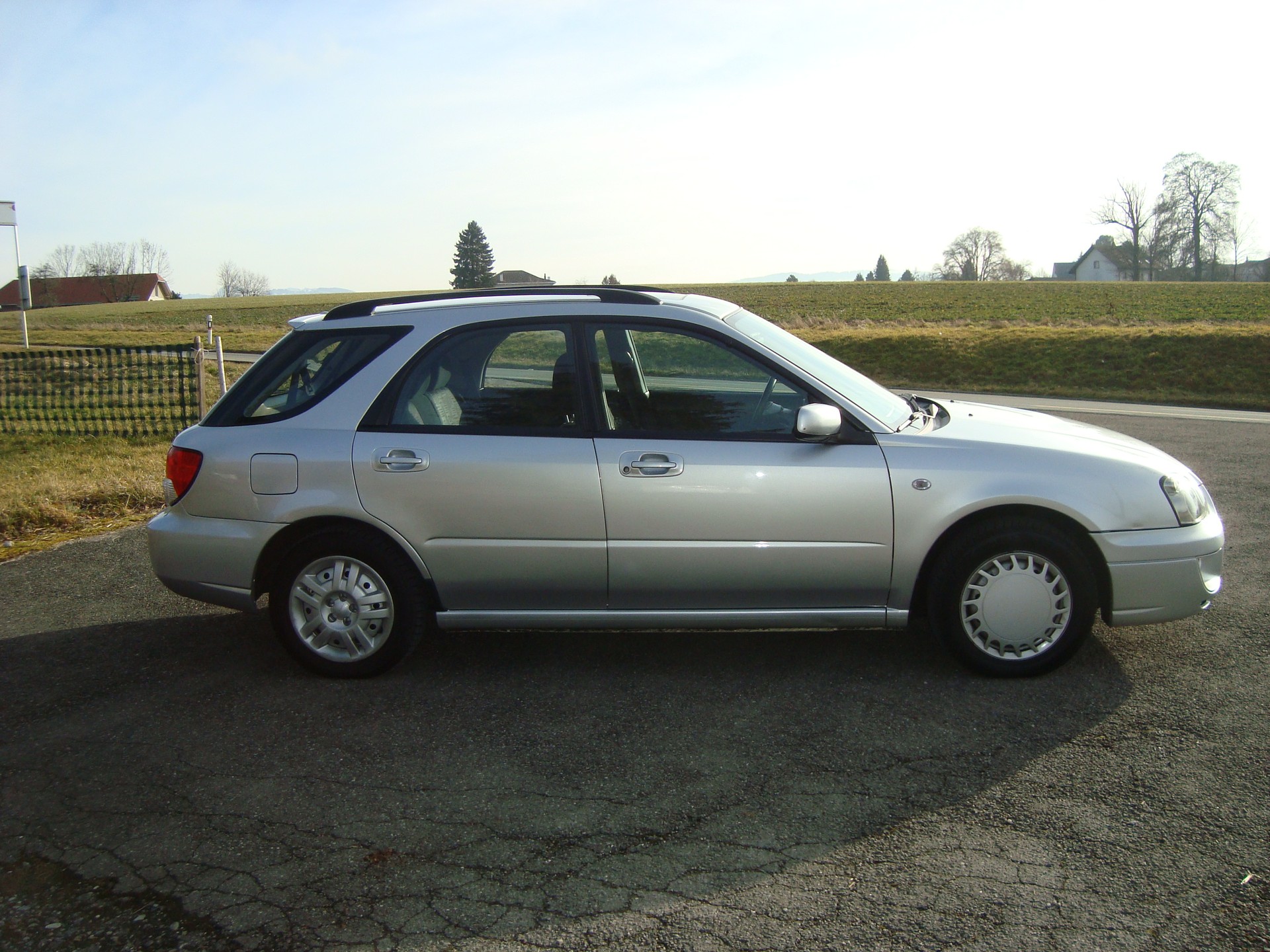 SUBARU Impreza 2.0-image-5