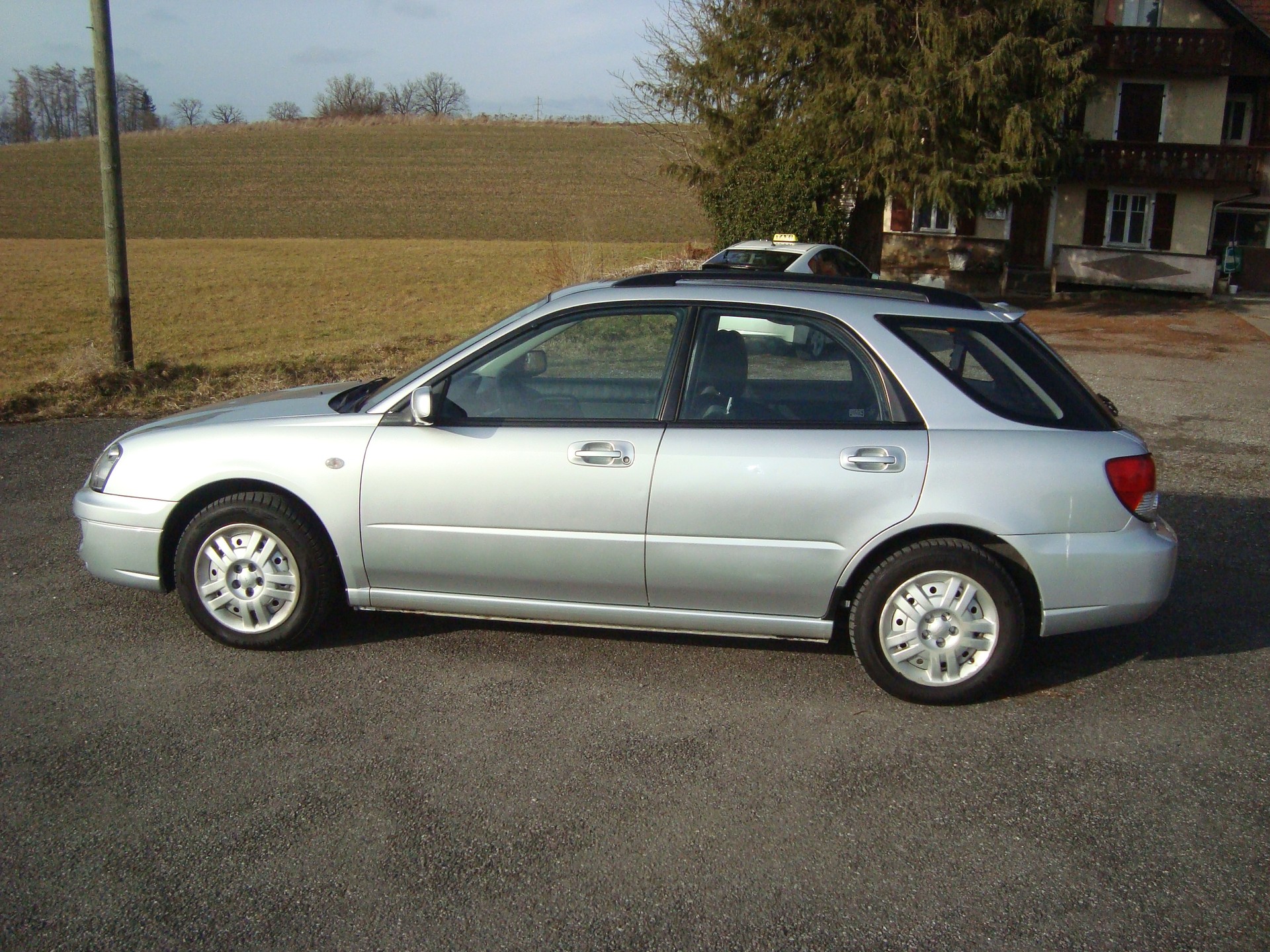 SUBARU Impreza 2.0-image-4