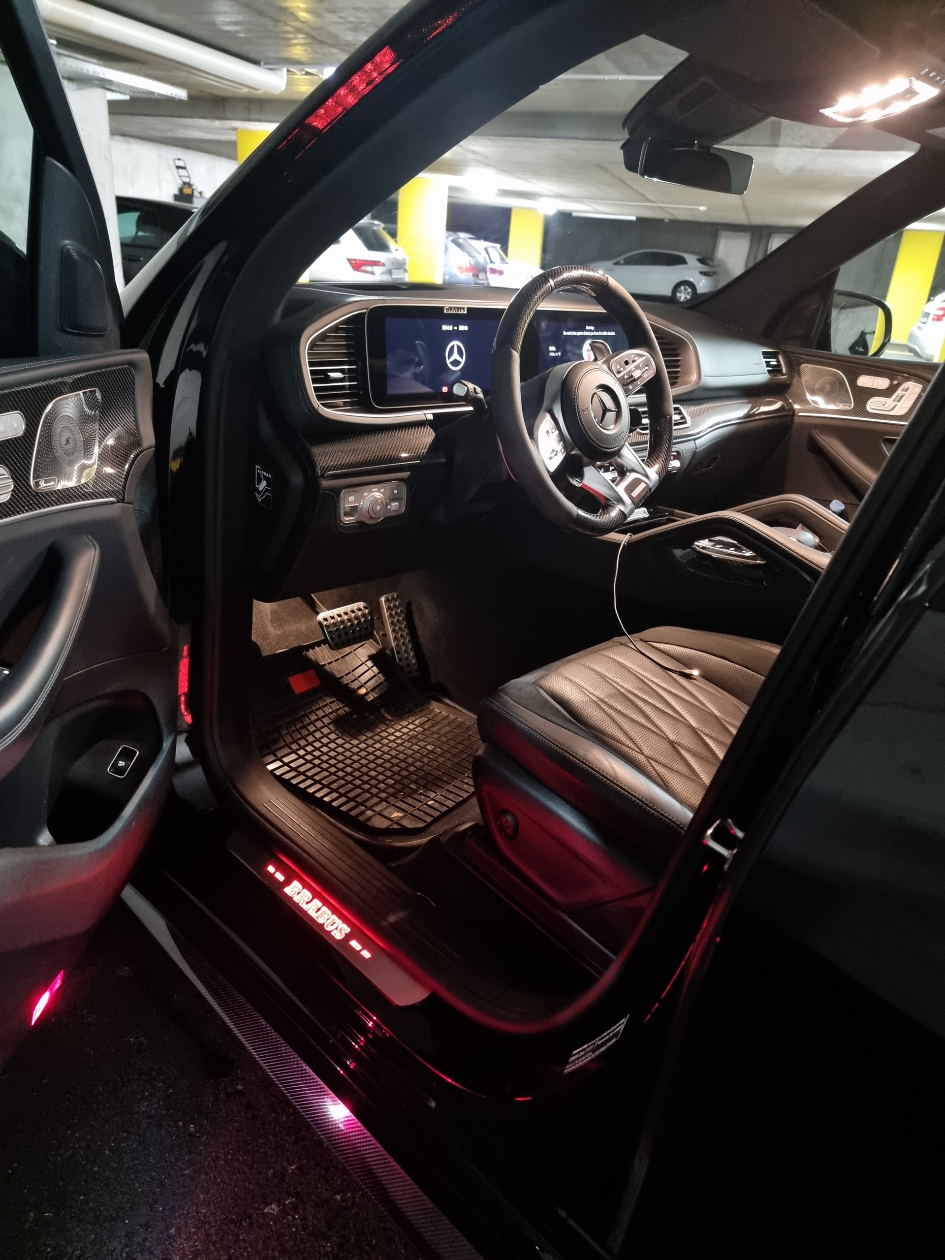 MERCEDES-BENZ GLE 63 S AMG 4Matic+ 9G-Speedshift-image-4