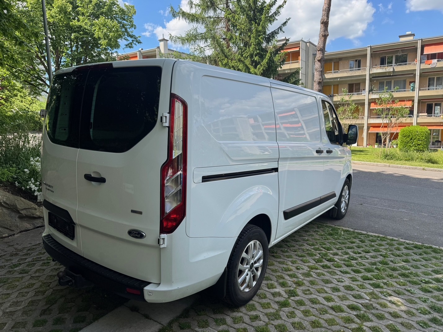 FORD Transit Custom Van 300 L1H1 Trend A-image-4