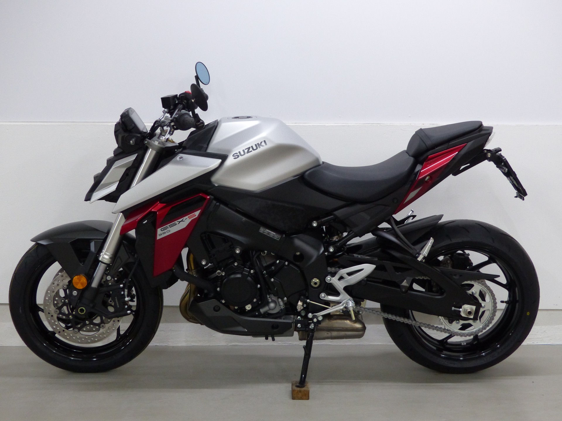 SUZUKI GSX-S 950 ABS 35kW mit Zubehör-image-6