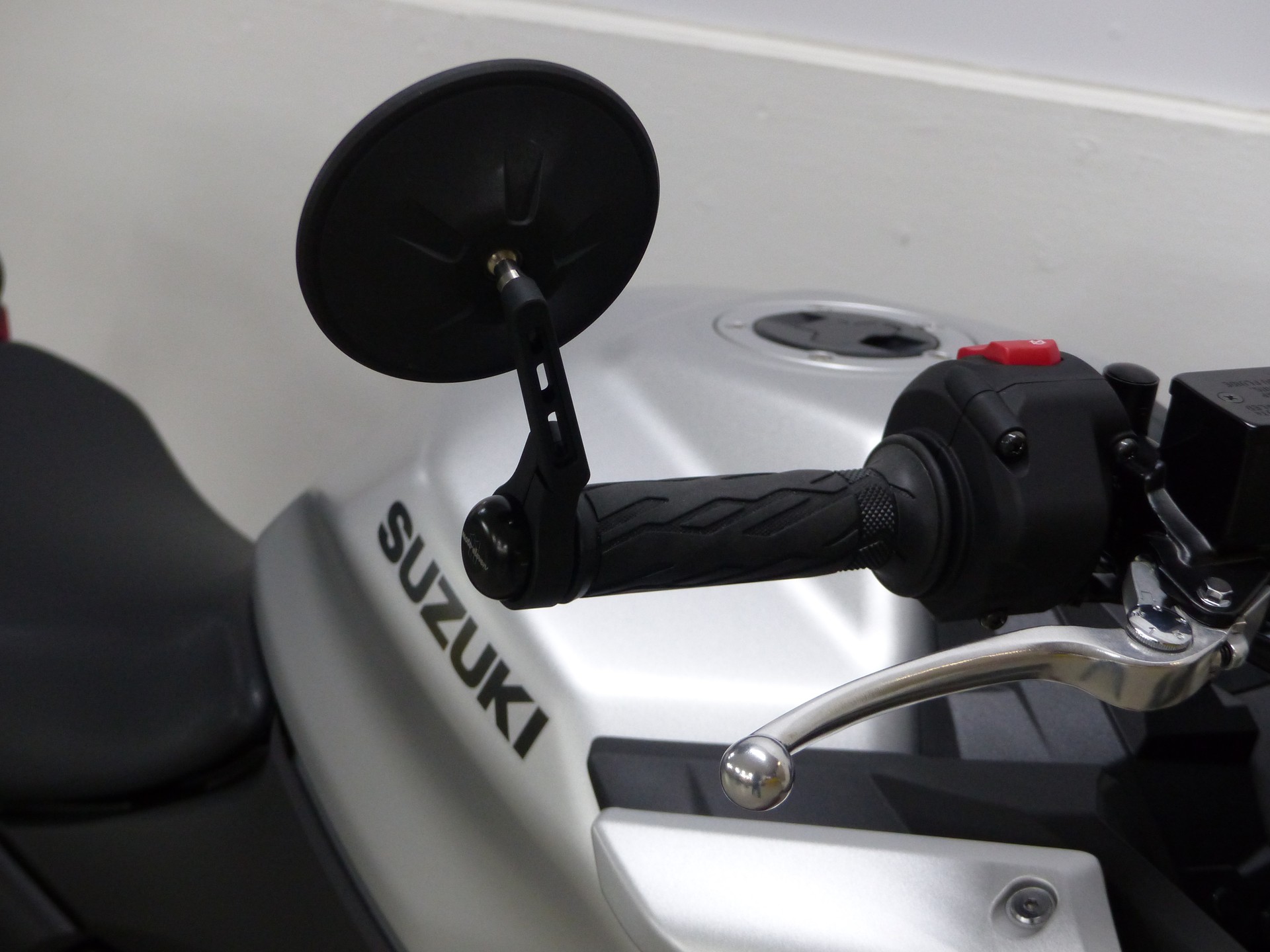 SUZUKI GSX-S 950 ABS 35kW mit Zubehör-image-4