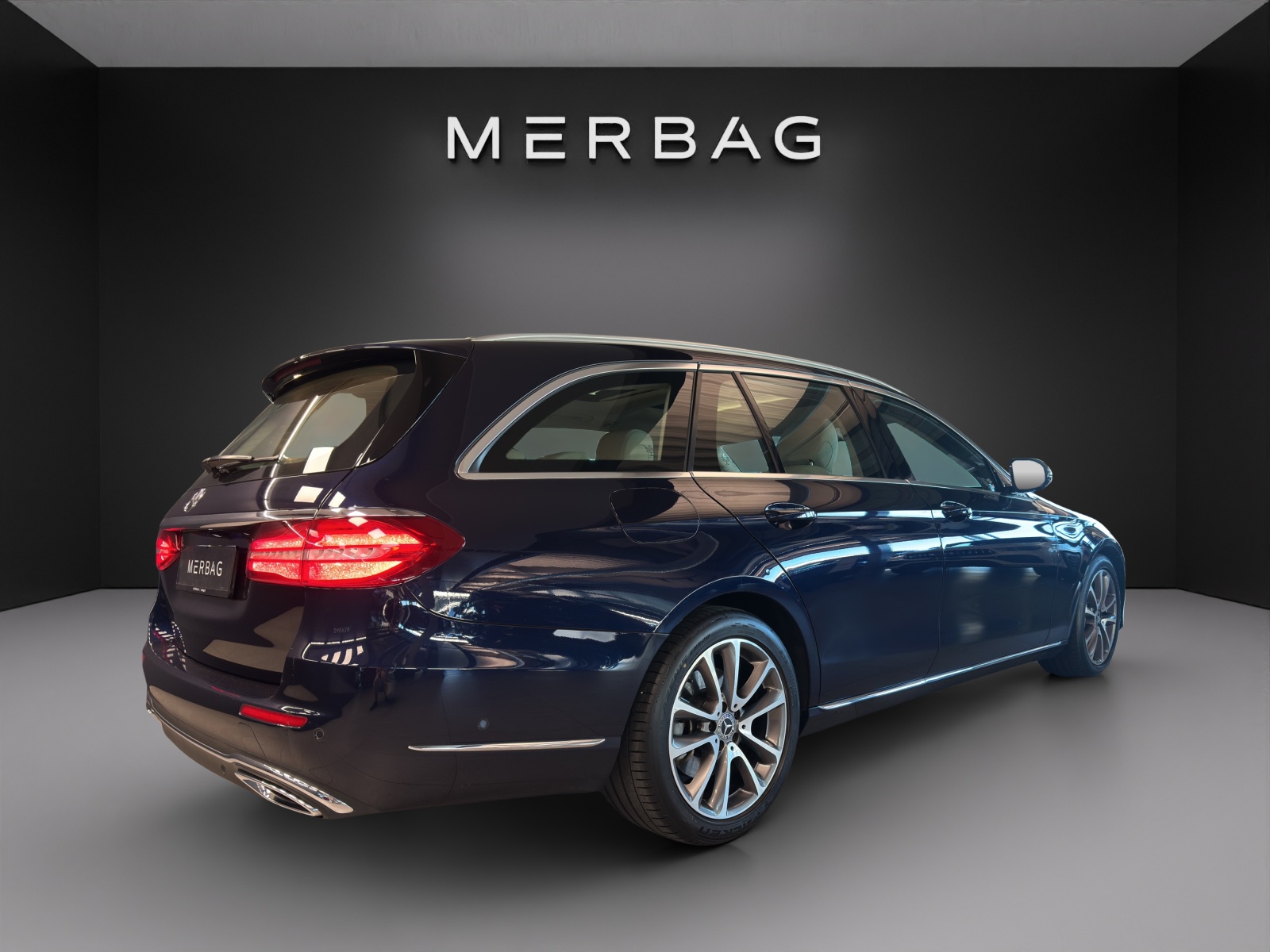 MERCEDES-BENZ E 350 d Exclusive 4Matic-image-5