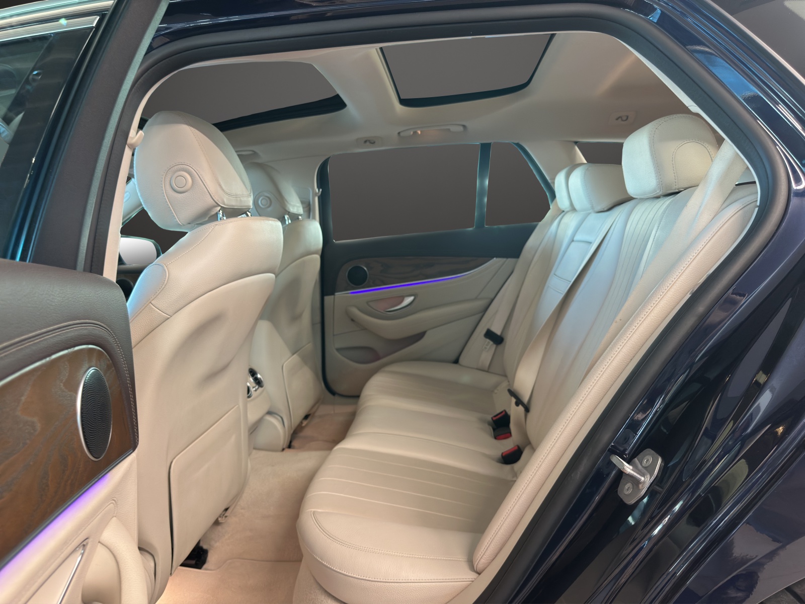 MERCEDES-BENZ E 350 d Exclusive 4Matic-image-11