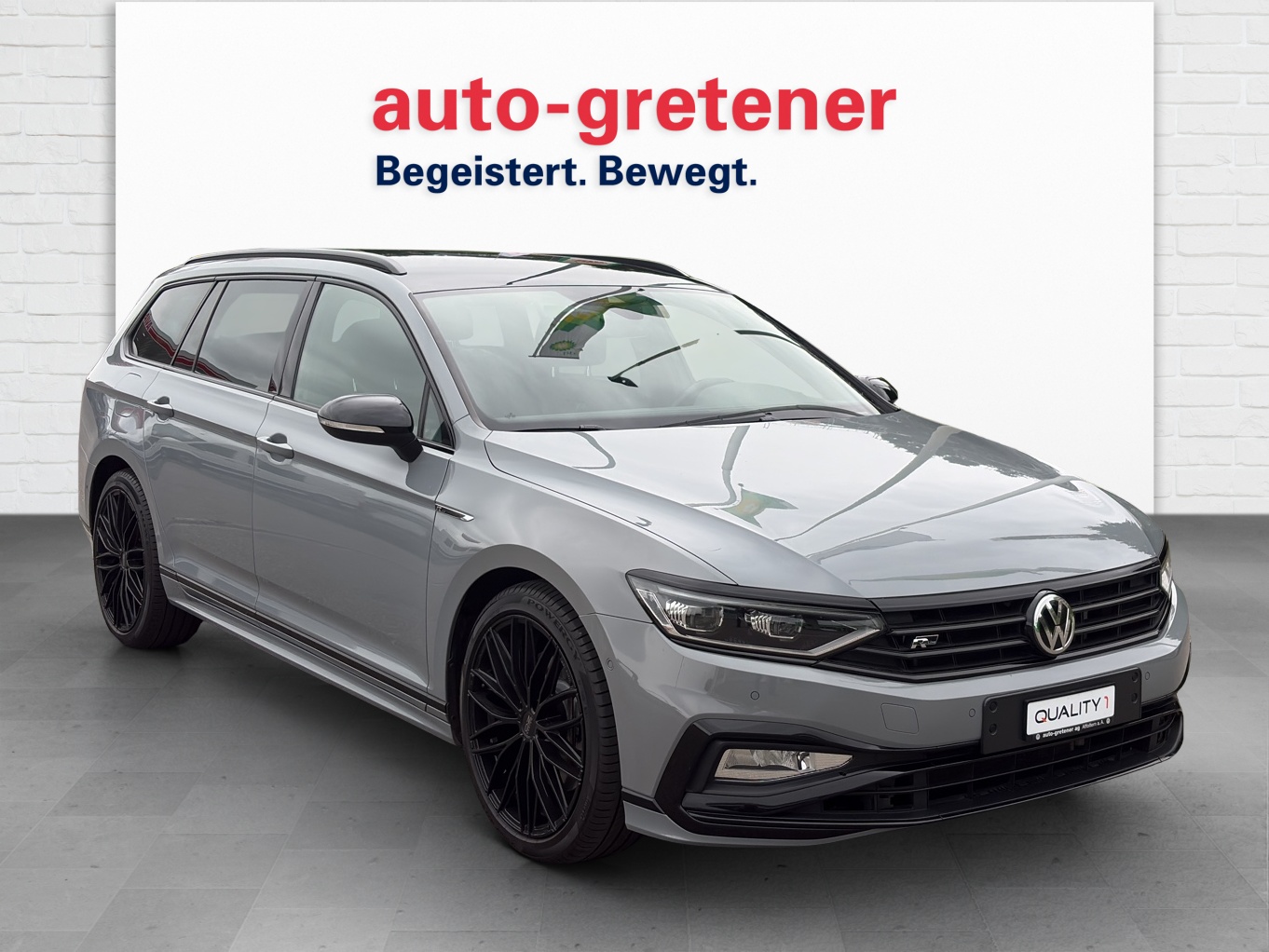 VW Passat Variant 2.0 TSI R-Line Design DSG 4m-image-3