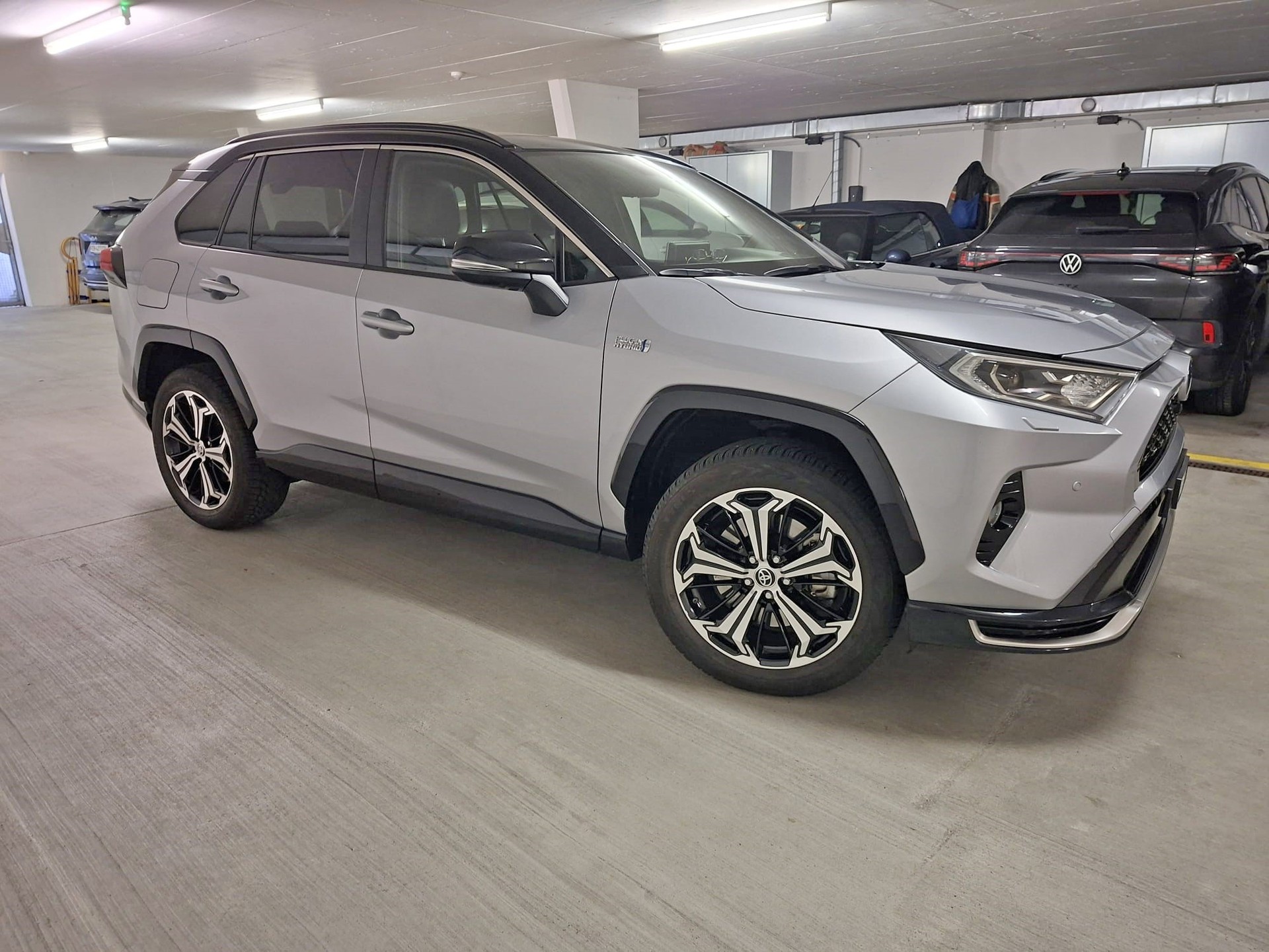 TOYOTA RAV-4 2.5 PHEV Platinum e-CVT 4WD-image-4