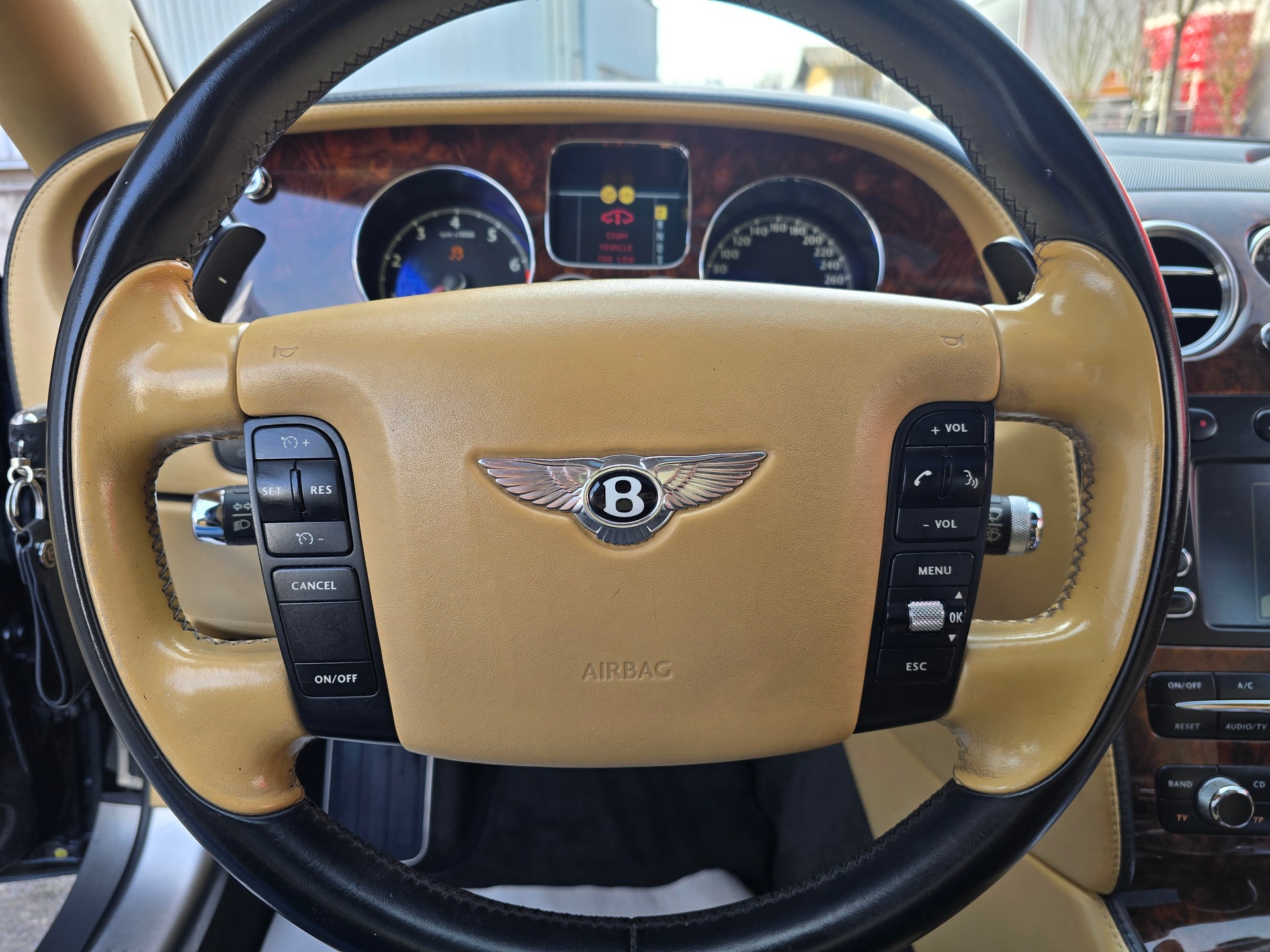 BENTLEY Continental Flying Spur 6.0-image-19