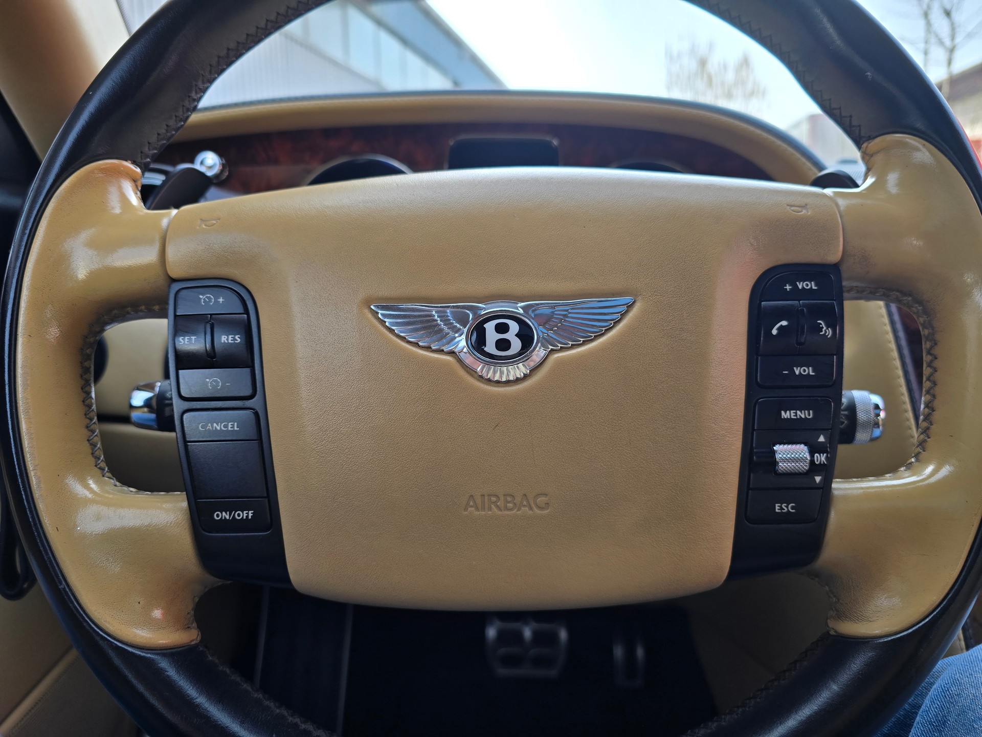 BENTLEY Continental Flying Spur 6.0-image-21