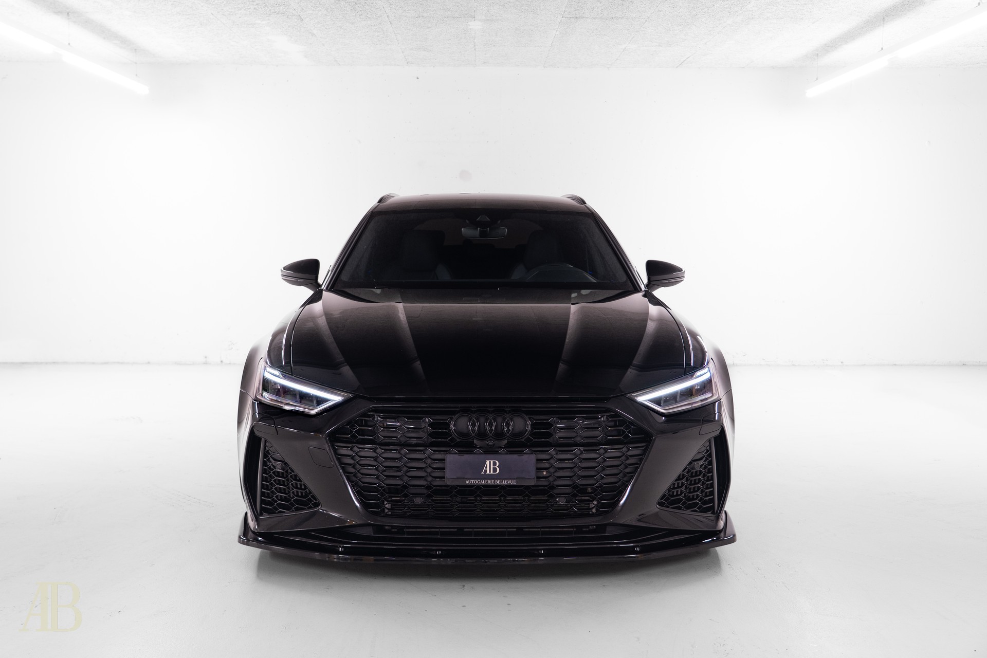 AUDI RS6 Avant 4.0 V8 TFSI quattro T-Tronic - Ab Service-image-1