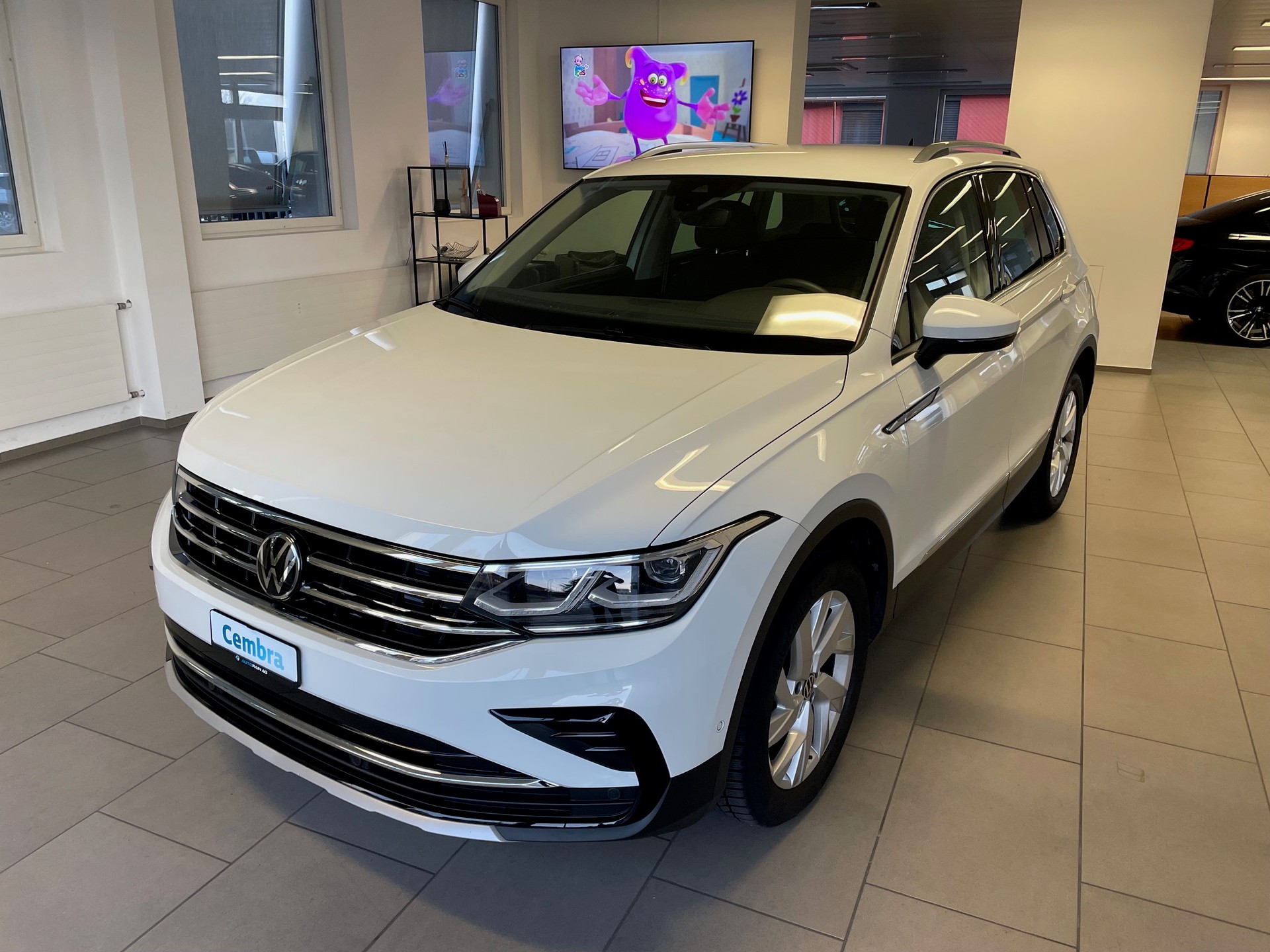 VW Tiguan 2.0 TDI SCR Elegance 4Motion DSG-image-0