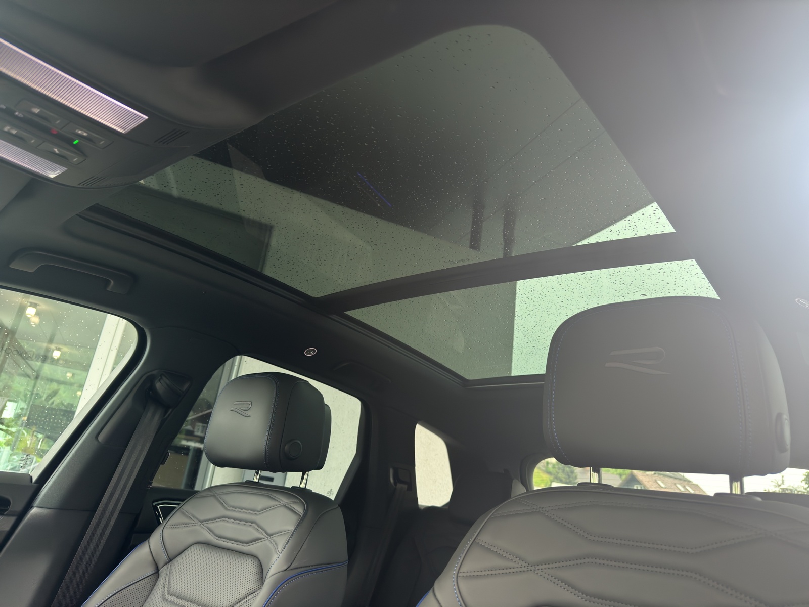 VW Touareg 3.0 TSI eHybrid R Final Edition Tiptronic-image-14