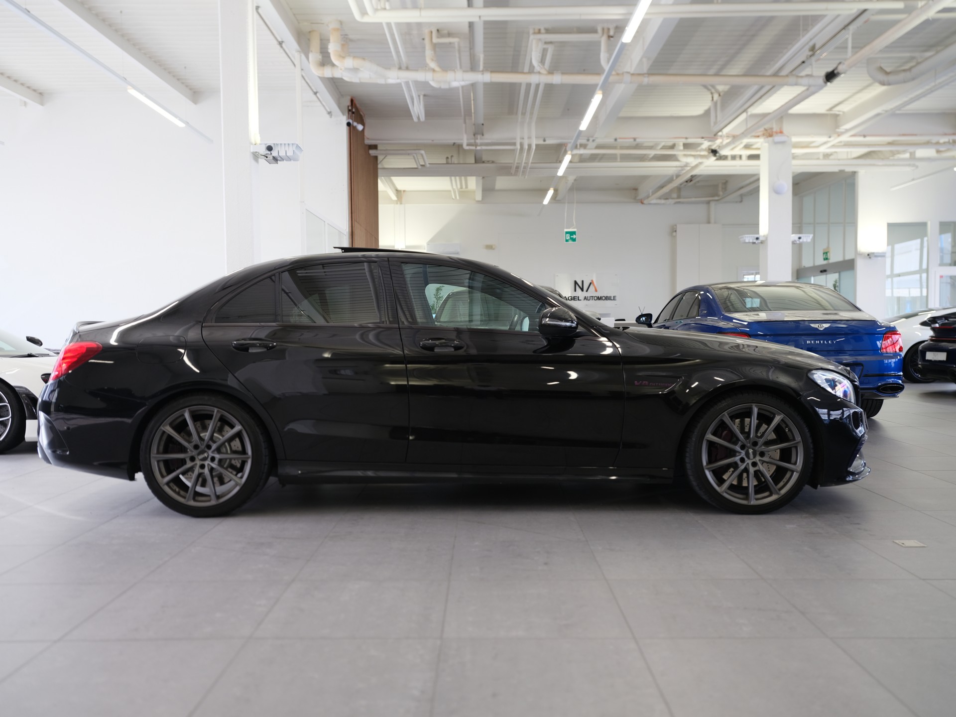MERCEDES-BENZ C 63 AMG Speedshift *AMG Abgasanlage* *Panorama* *Burmester Soundsystem*-image-6