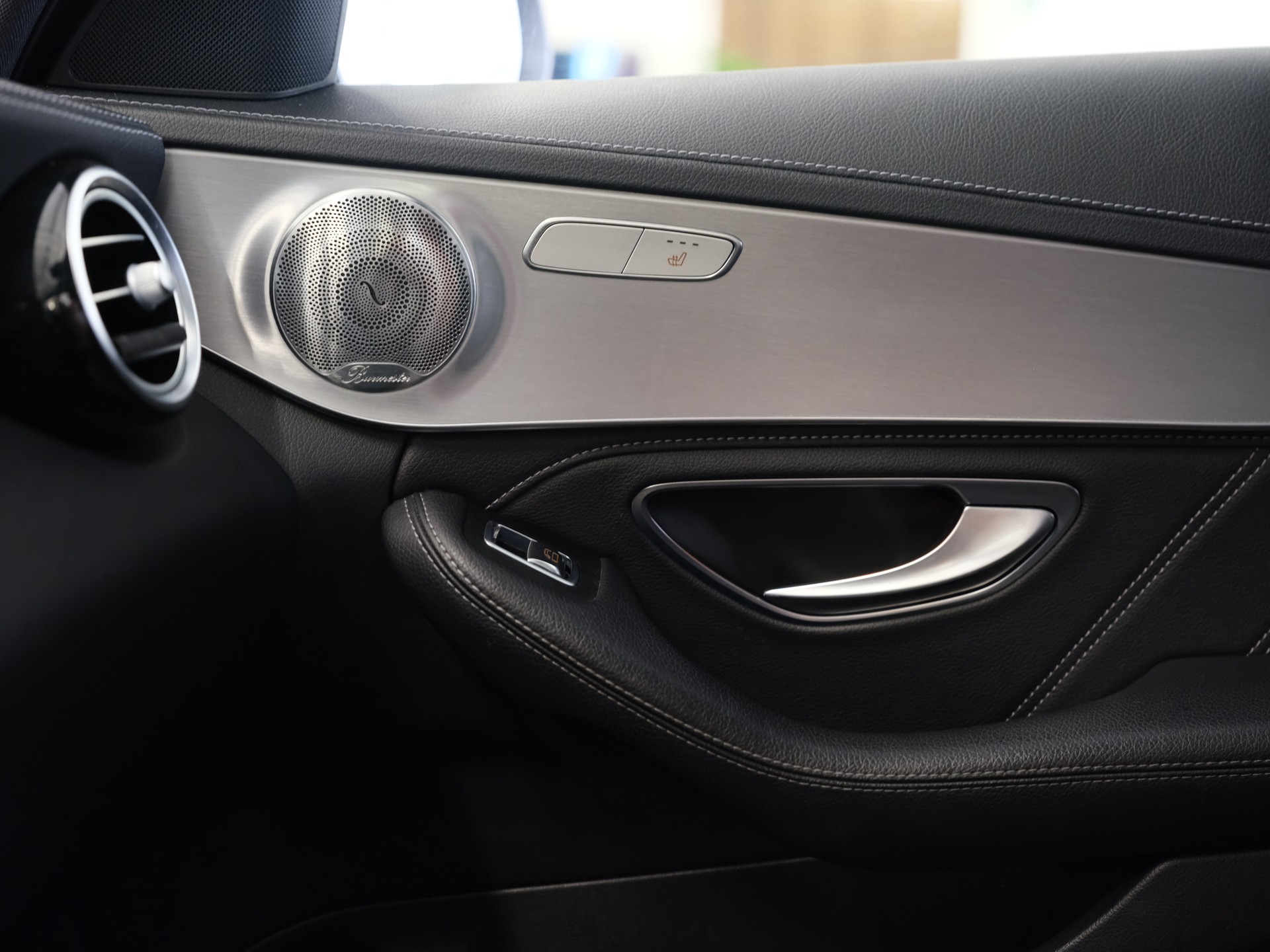 MERCEDES-BENZ C 63 AMG Speedshift *AMG Abgasanlage* *Panorama* *Burmester Soundsystem*-image-24