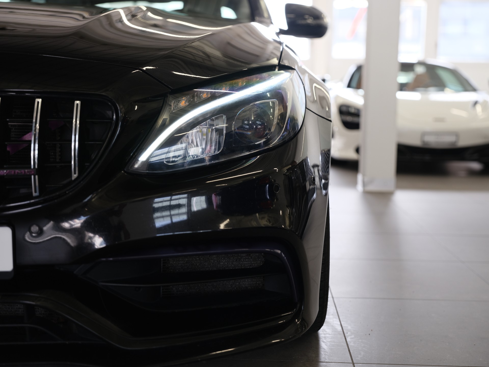 MERCEDES-BENZ C 63 AMG Speedshift *AMG Abgasanlage* *Panorama* *Burmester Soundsystem*-image-8