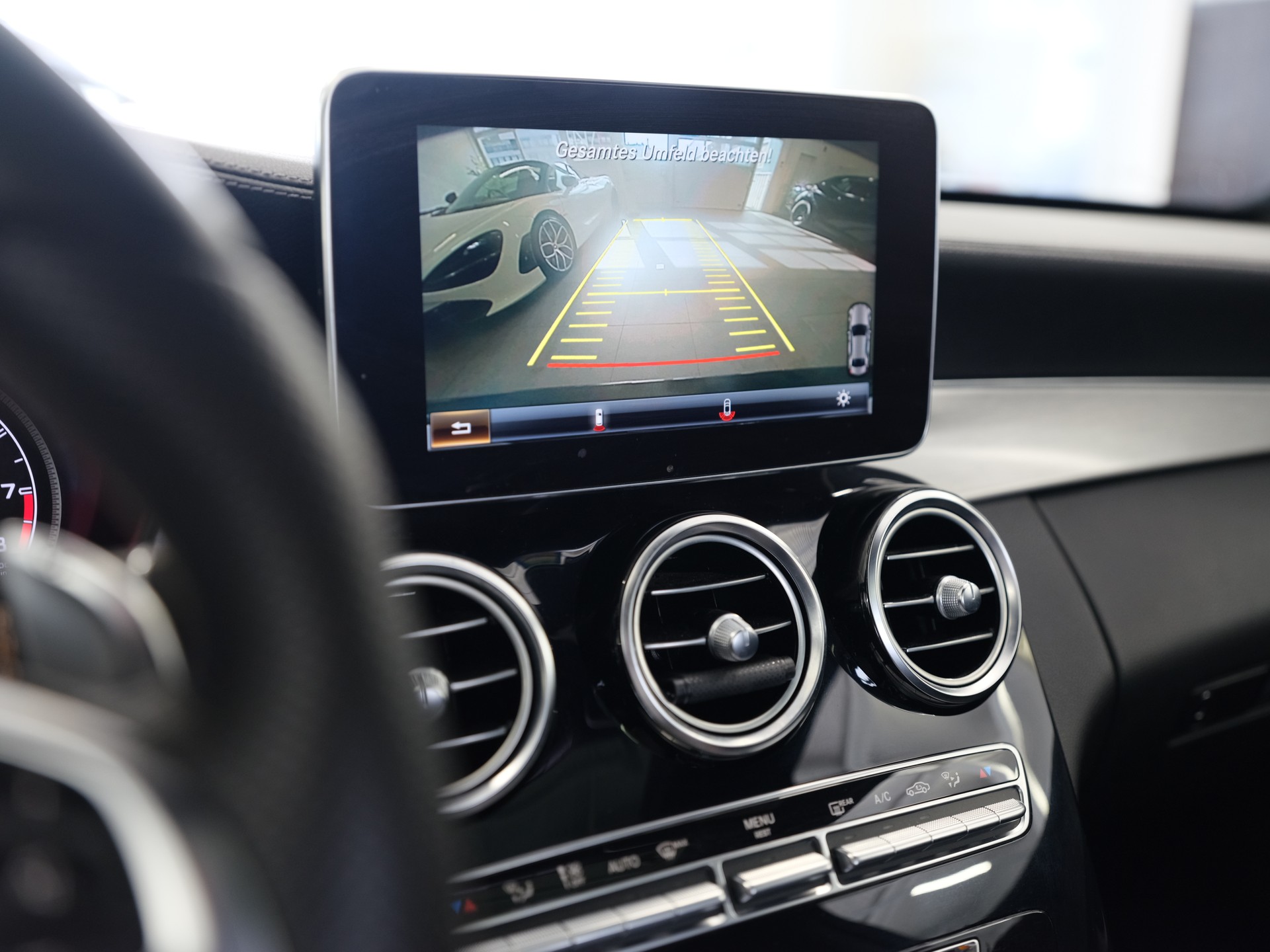 MERCEDES-BENZ C 63 AMG Speedshift *AMG Abgasanlage* *Panorama* *Burmester Soundsystem*-image-20