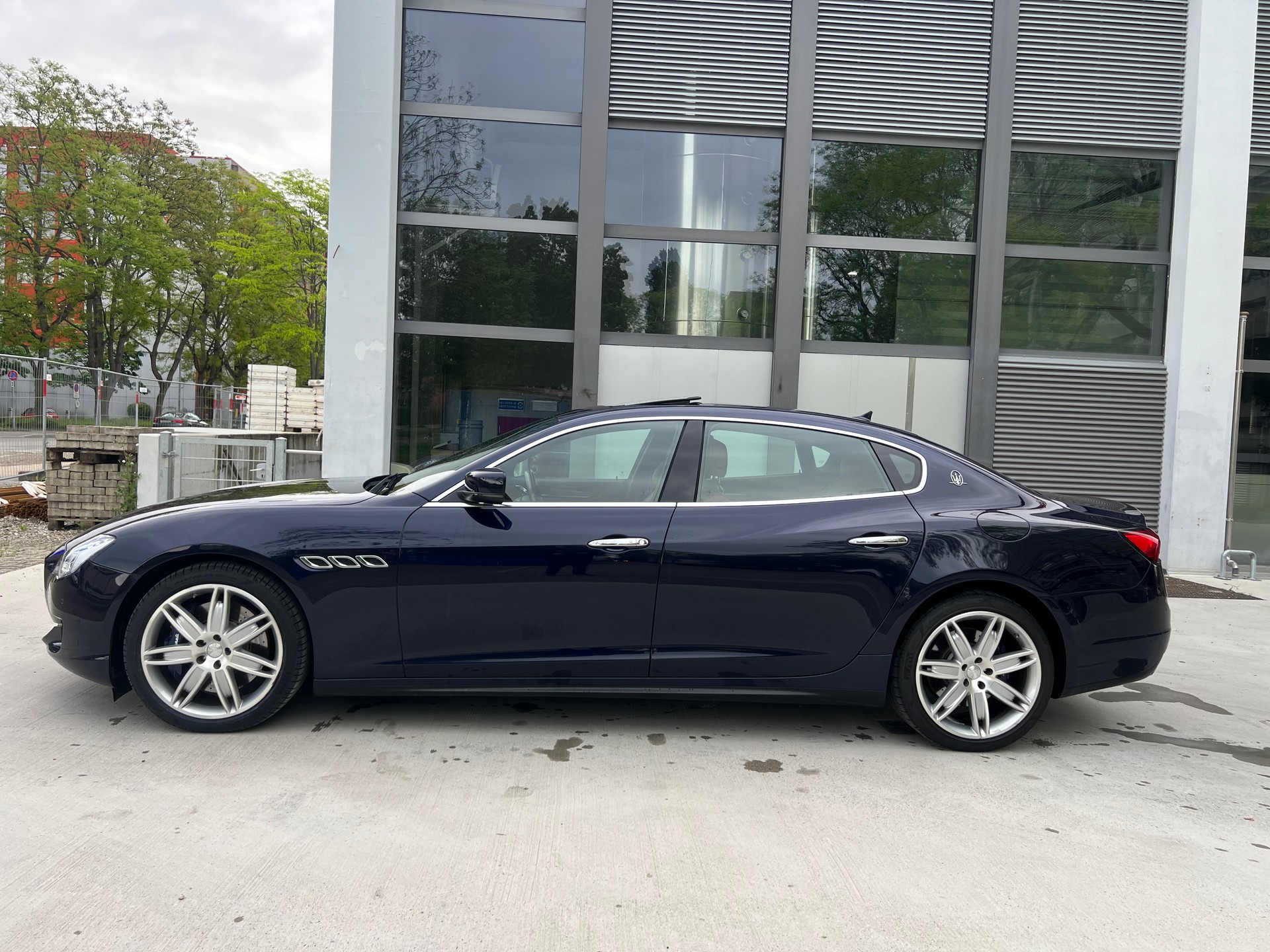 MASERATI Quattroporte 3.8 V8 DI Biturbo GTS Automatica-image-1