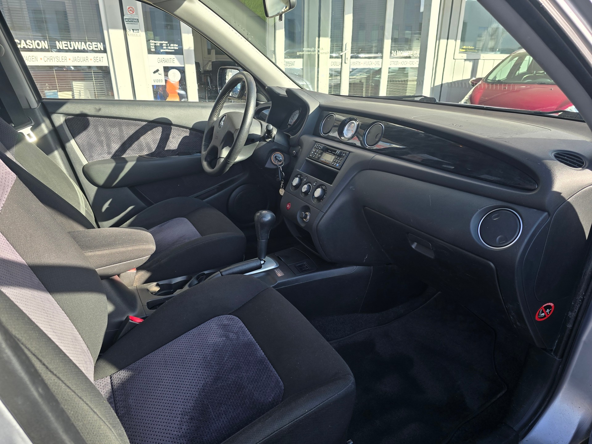 MITSUBISHI Outlander 2.4 16V Sport-image-10