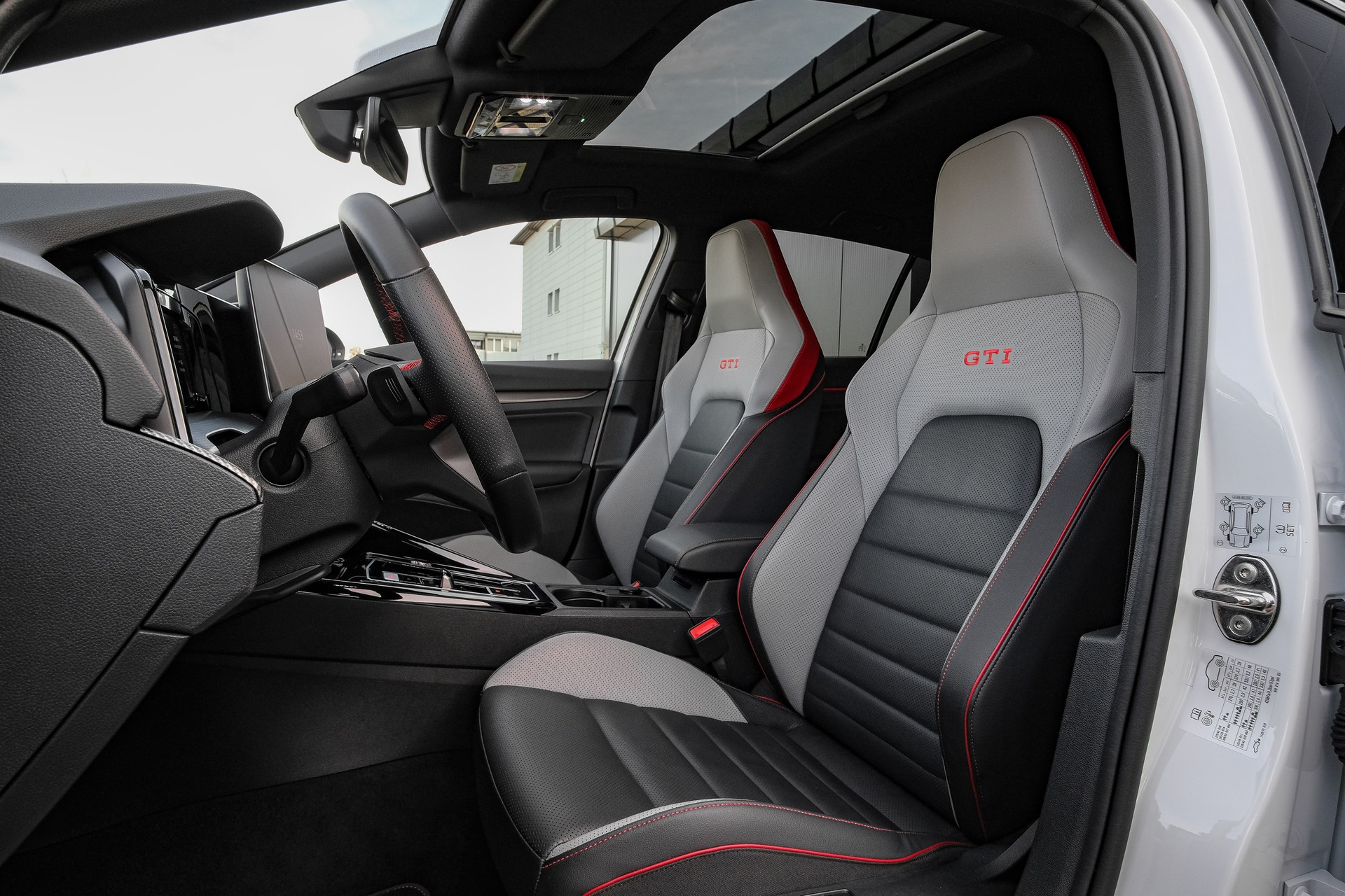 VW Golf 2.0 TSI GTI DSG LEDERPAKET-image-9