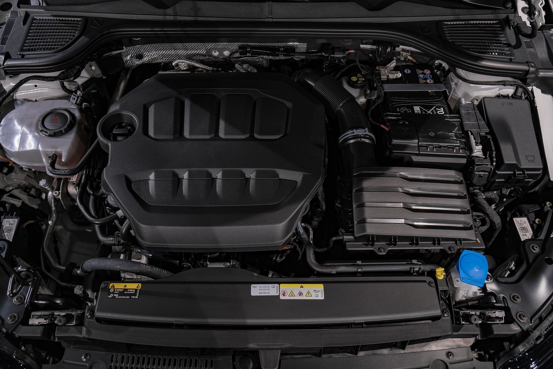 VW Golf 2.0 TSI GTI DSG LEDERPAKET-image-25