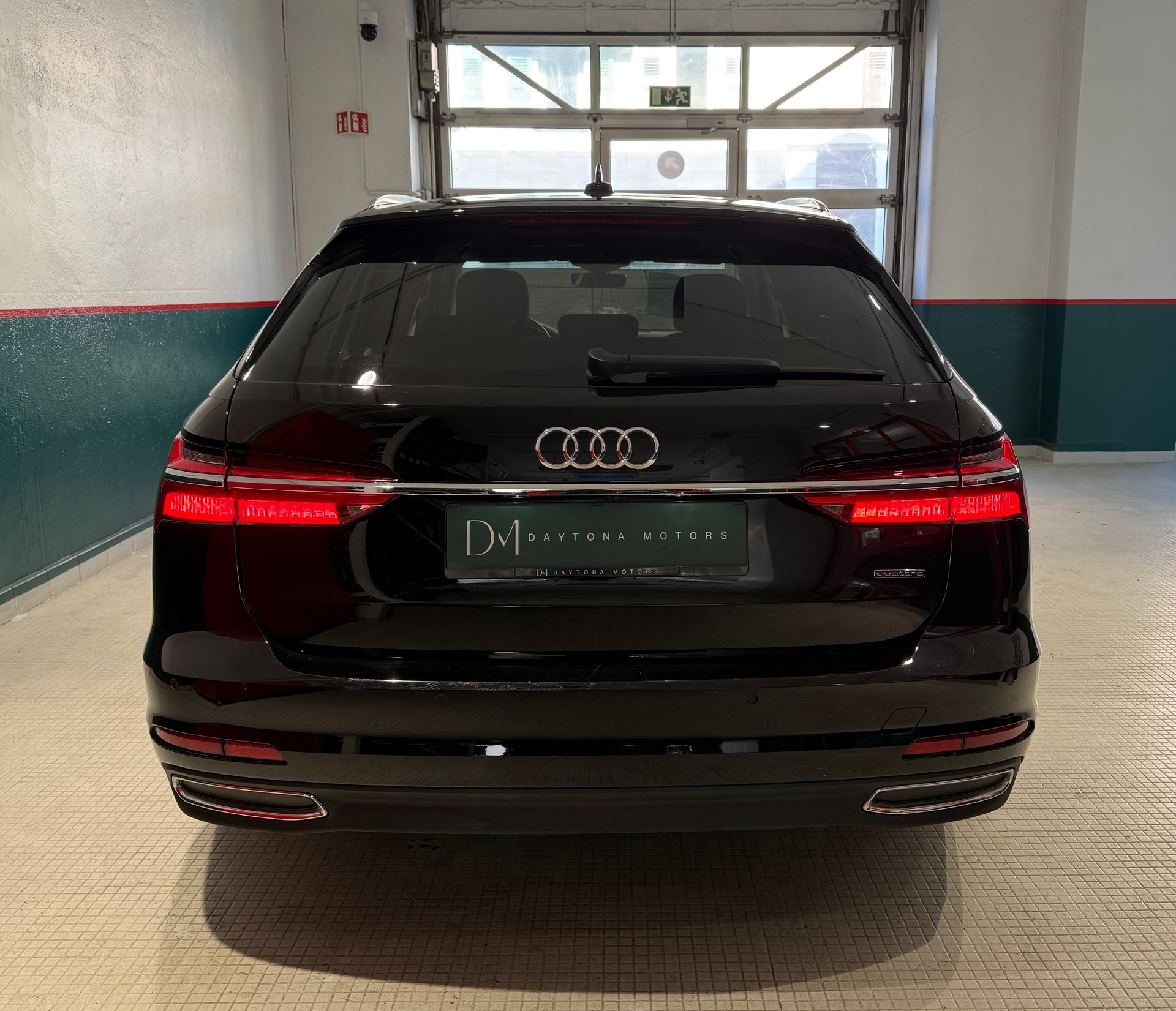 AUDI A6 Avant 45 TFSI quattro S-tronic-image-3